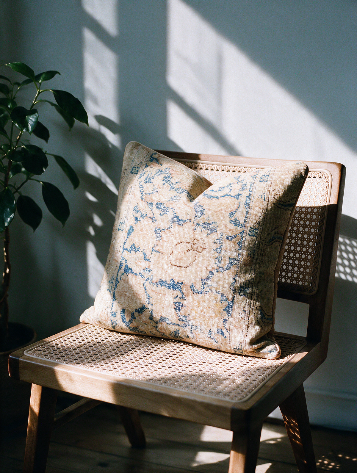 Vintage Persian hand-knotted cushion cover, 45 x 45 cm