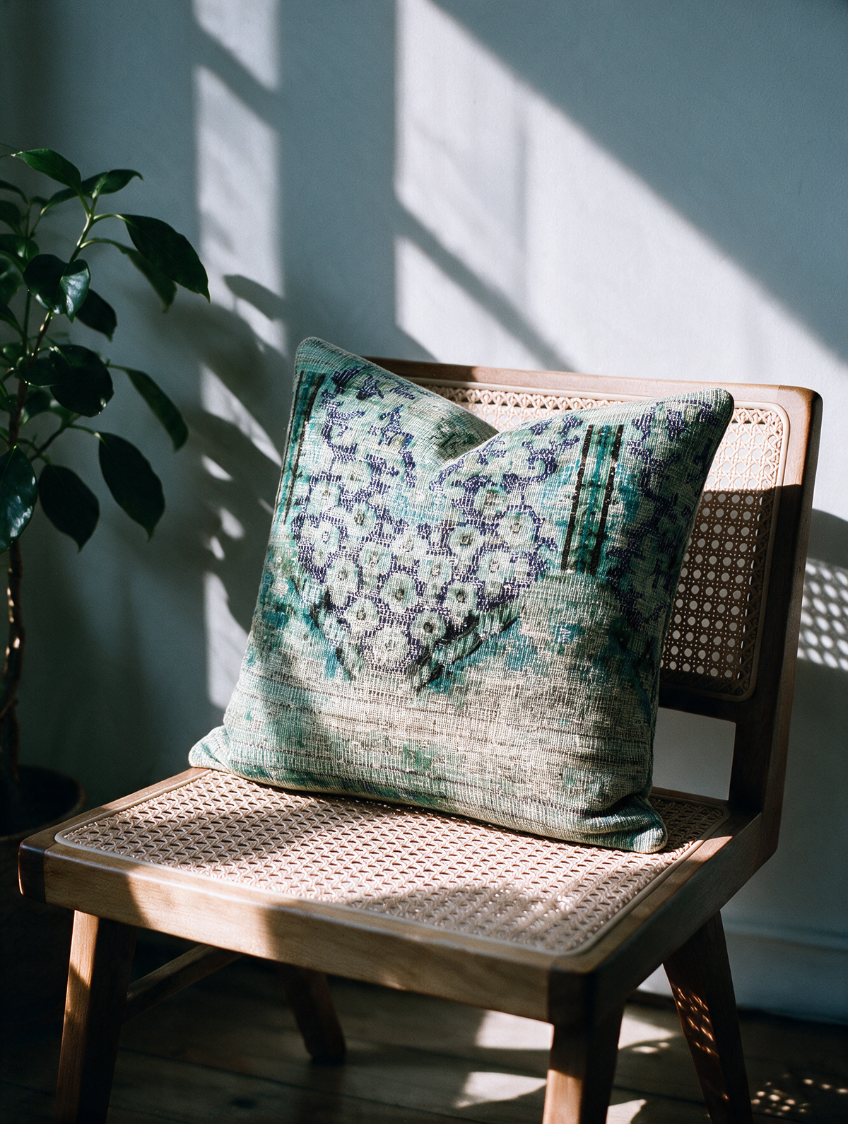 Vintage Persian hand-knotted cushion cover, 45 x 45 cm