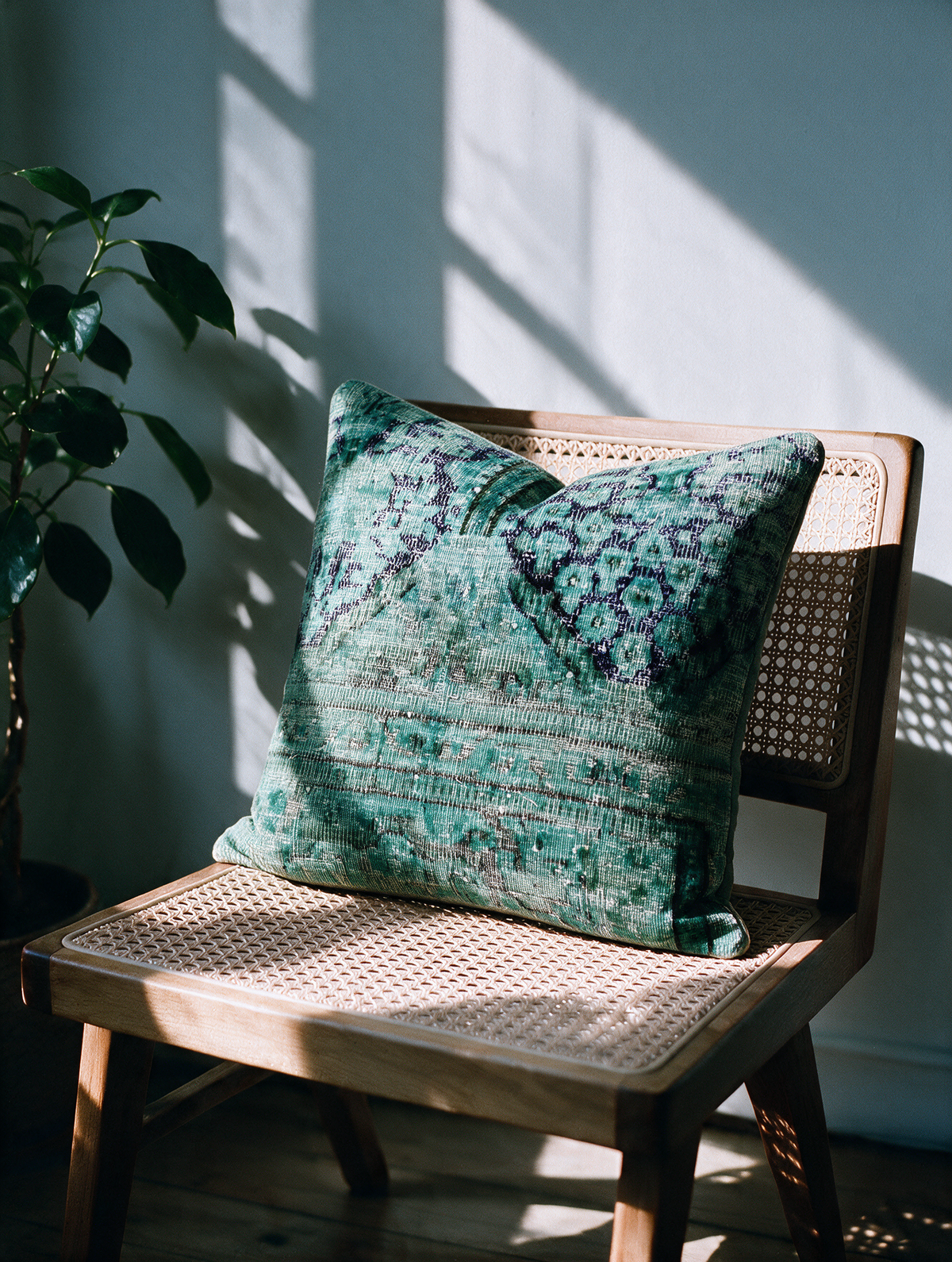 Vintage Persian hand-knotted cushion cover, 45 x 45 cm