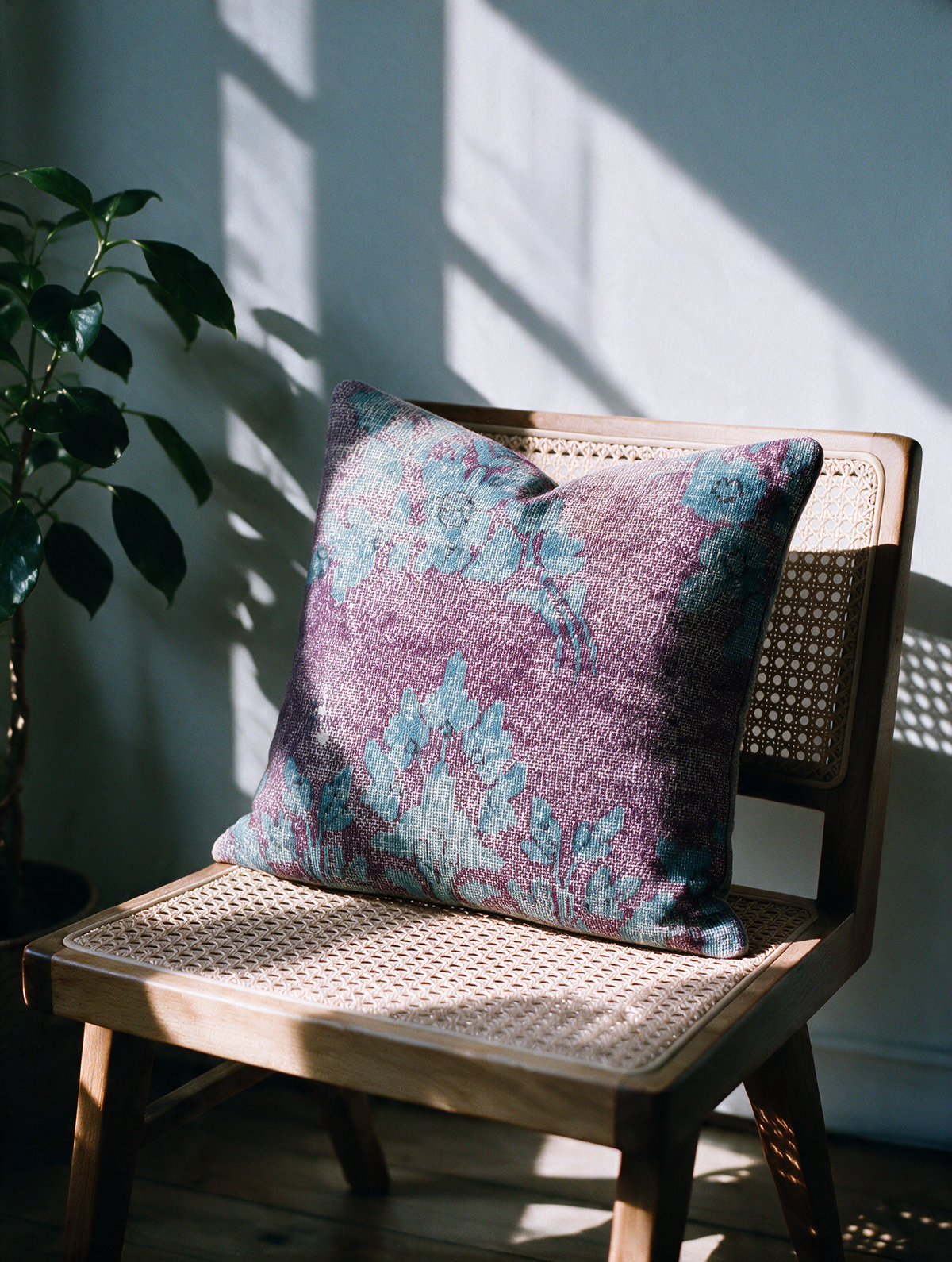 Vintage Persian hand-knotted cushion cover, 45 x 45 cm