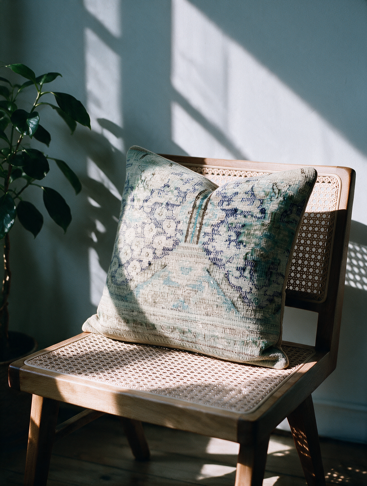 Vintage Persian hand-knotted cushion cover, 45 x 45 cm
