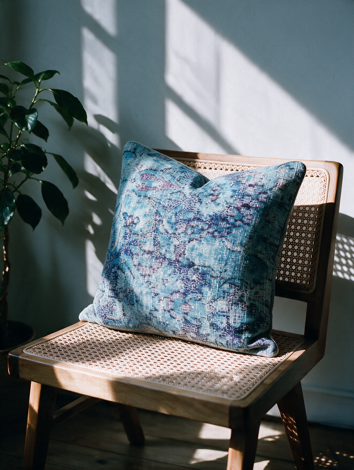 Vintage Persian hand-knotted cushion cover, 45 x 45 cm