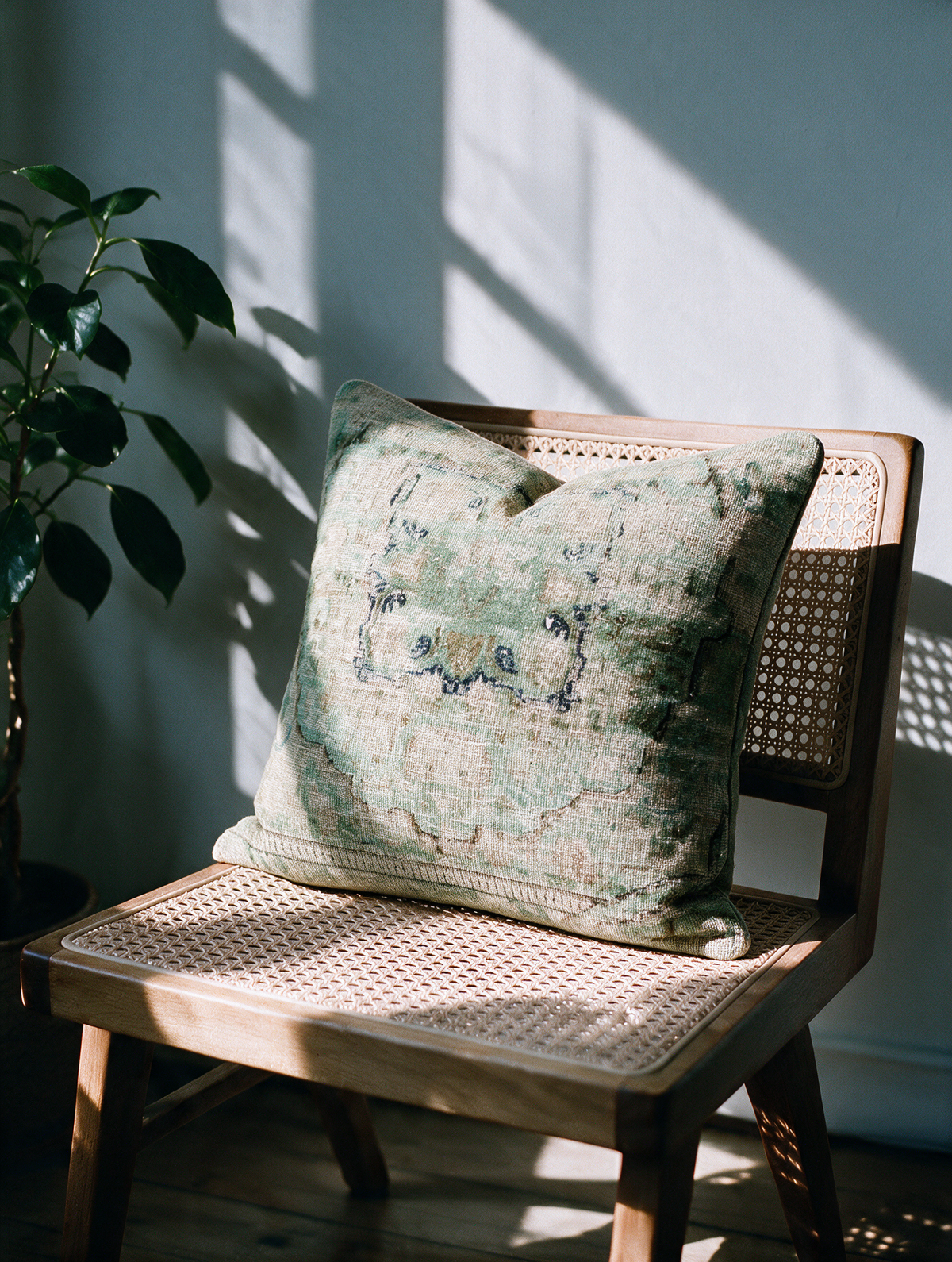 Vintage Persian hand-knotted cushion cover, 45 x 45 cm