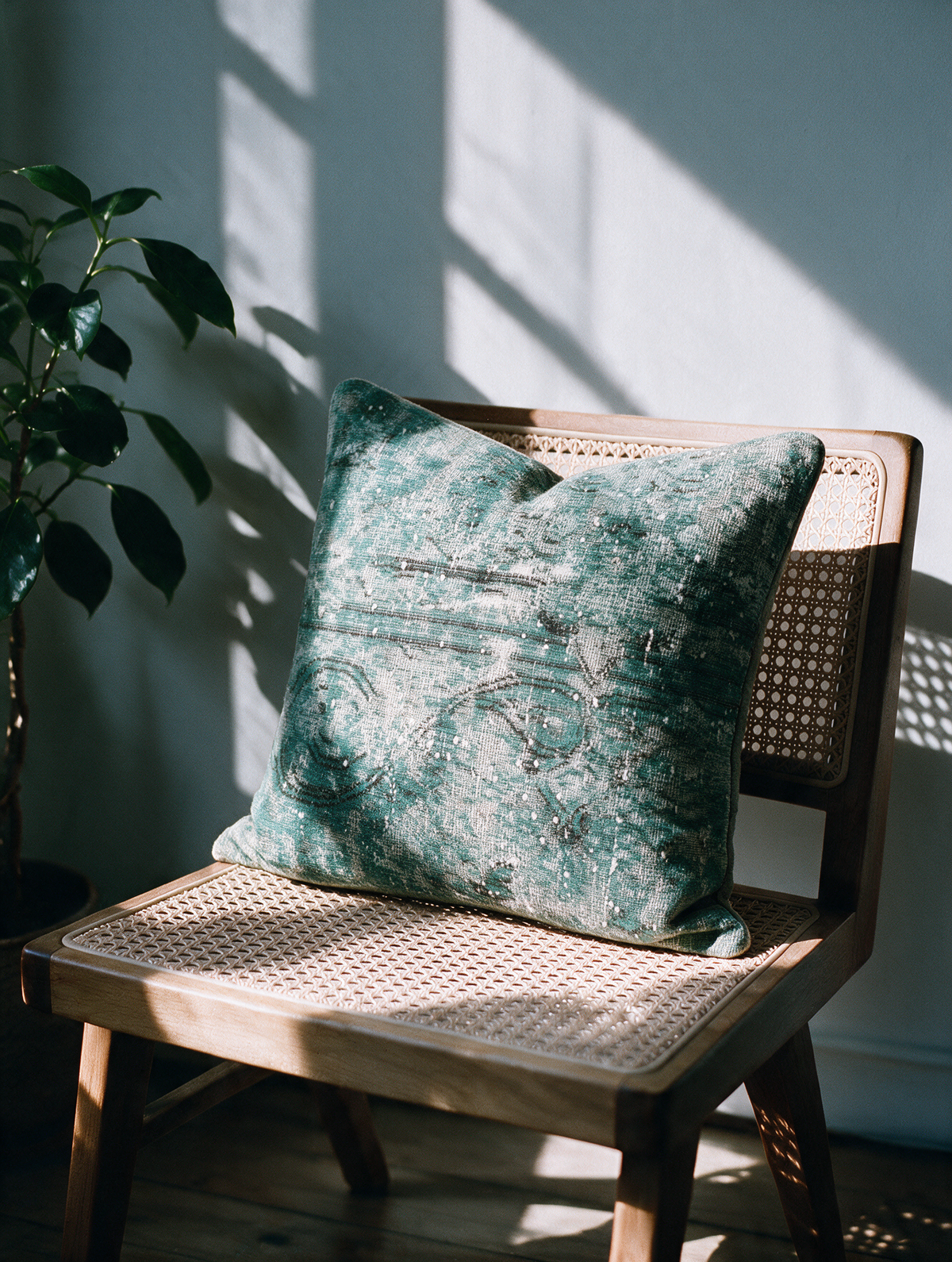 Vintage Persian hand-knotted cushion cover, 45 x 45 cm