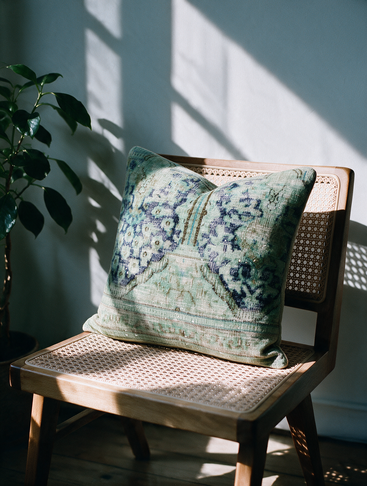 Vintage Persian hand-knotted cushion cover, 45 x 45 cm