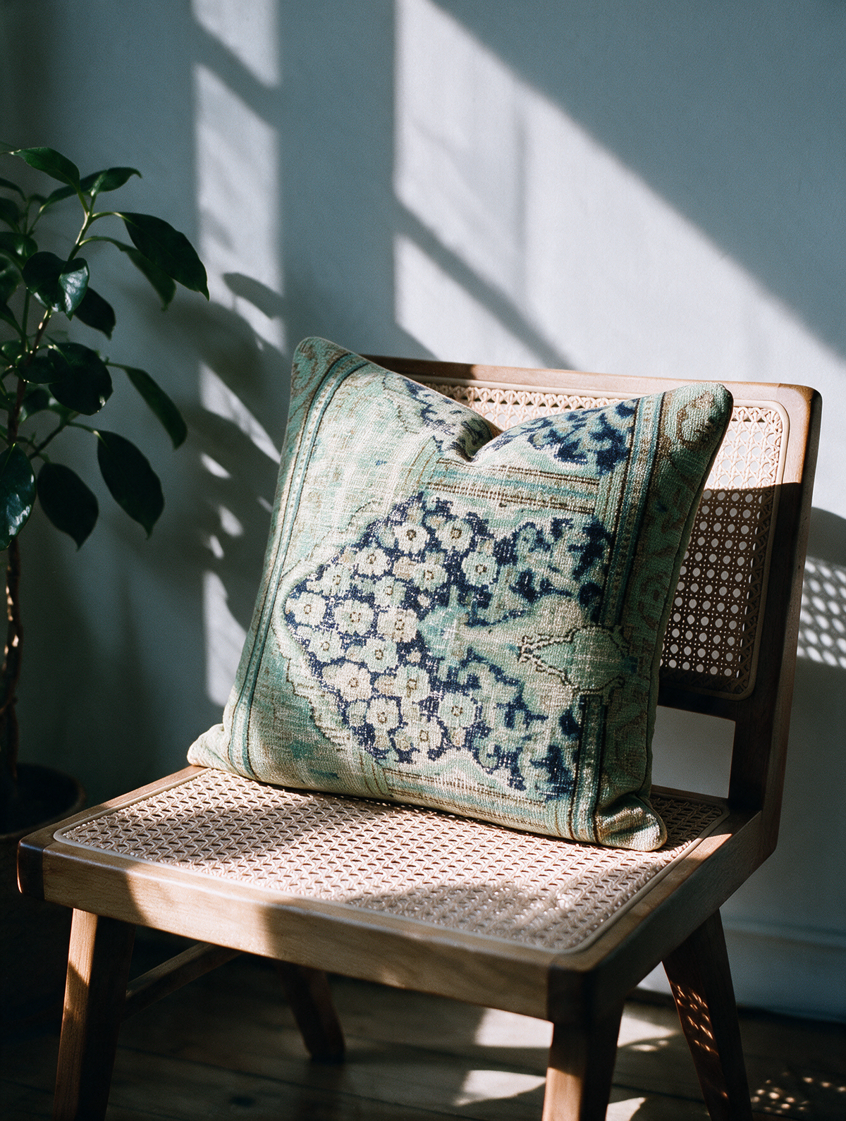 Vintage Persian hand-knotted cushion cover, 45 x 45 cm