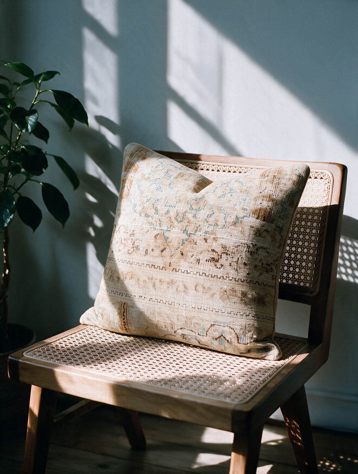 Vintage Persian hand-knotted cushion cover, 45 x 45 cm