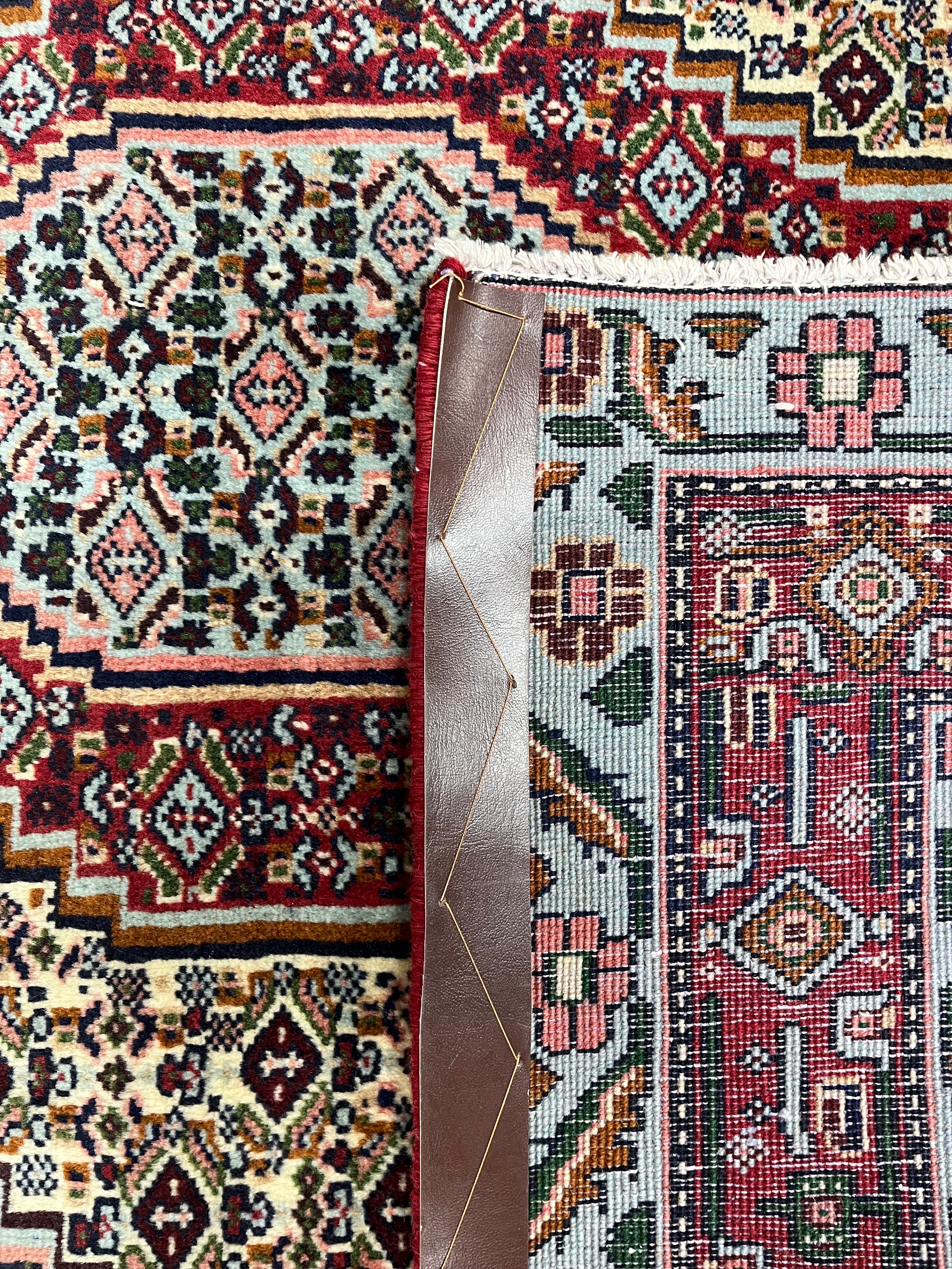 Senneh Persian Vintage Hand Knotted Wool Rug - 150 x 130 cm