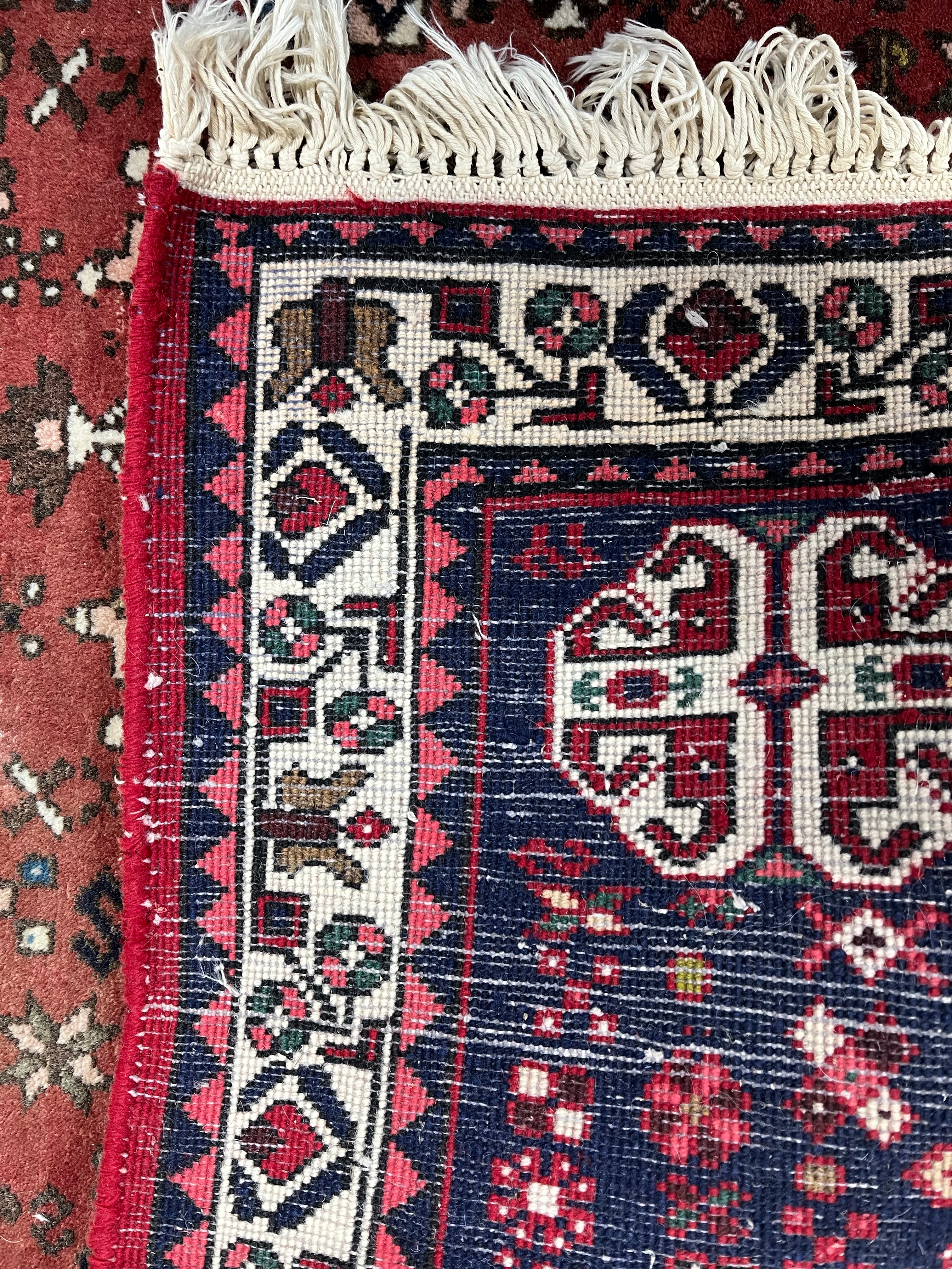 Yalamah Persian Vintage Hand Knotted Wool Rug - 160 x 105 cm