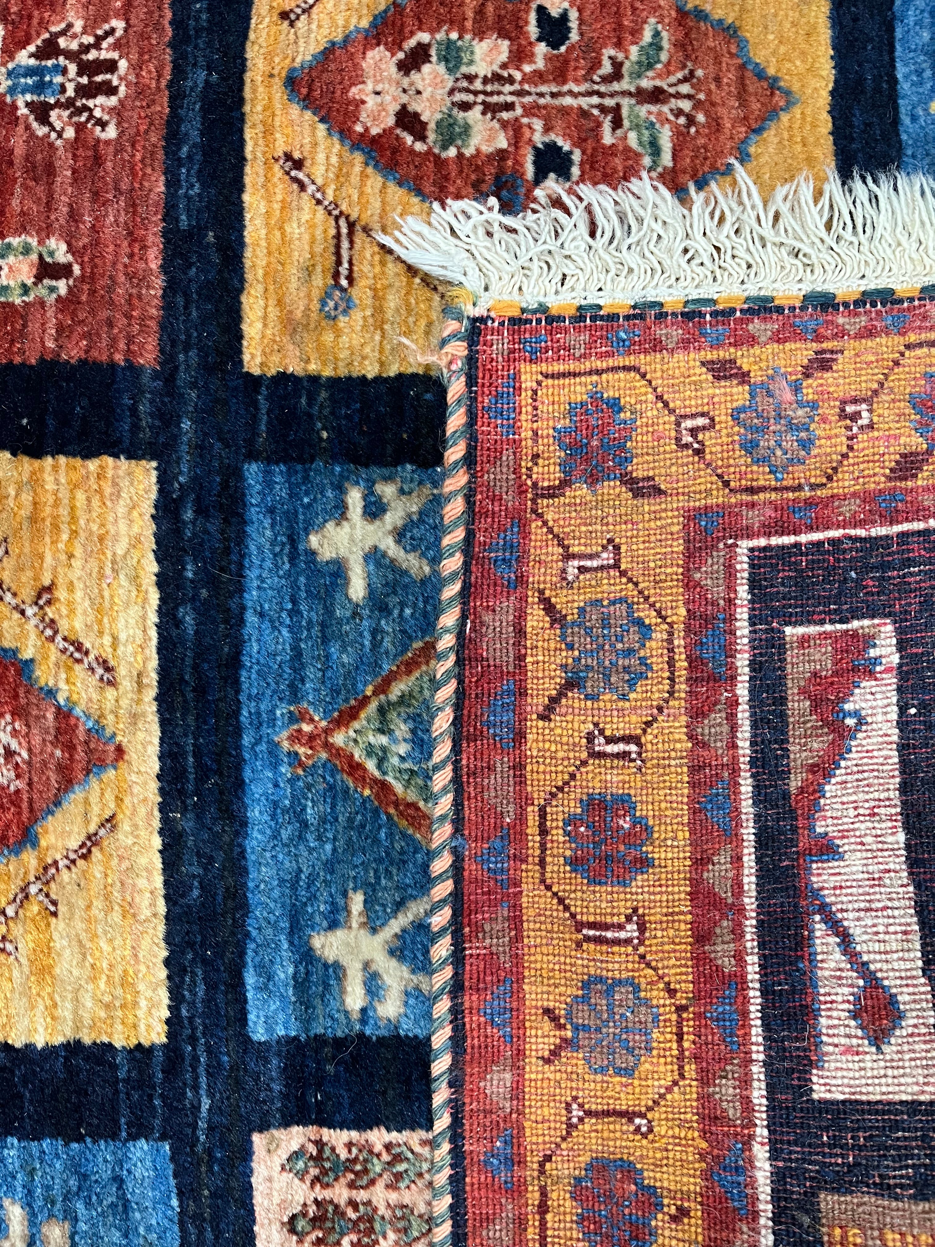 Gabbeh Persian Vintage Hand Knotted Wool Rug - 160 x 110 cm