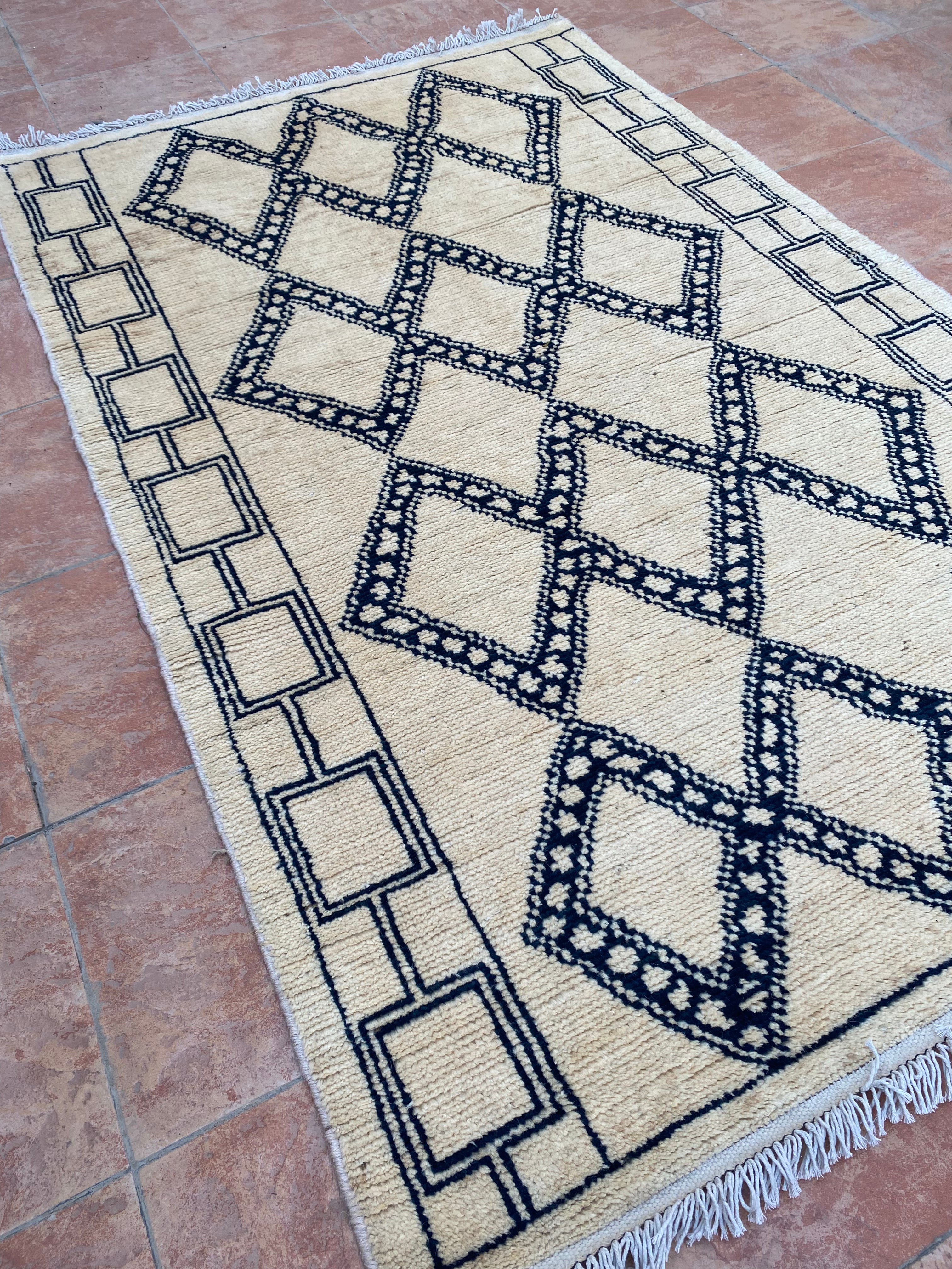 Grel Hand Knotted Rug - Size: 190 x 125 cm