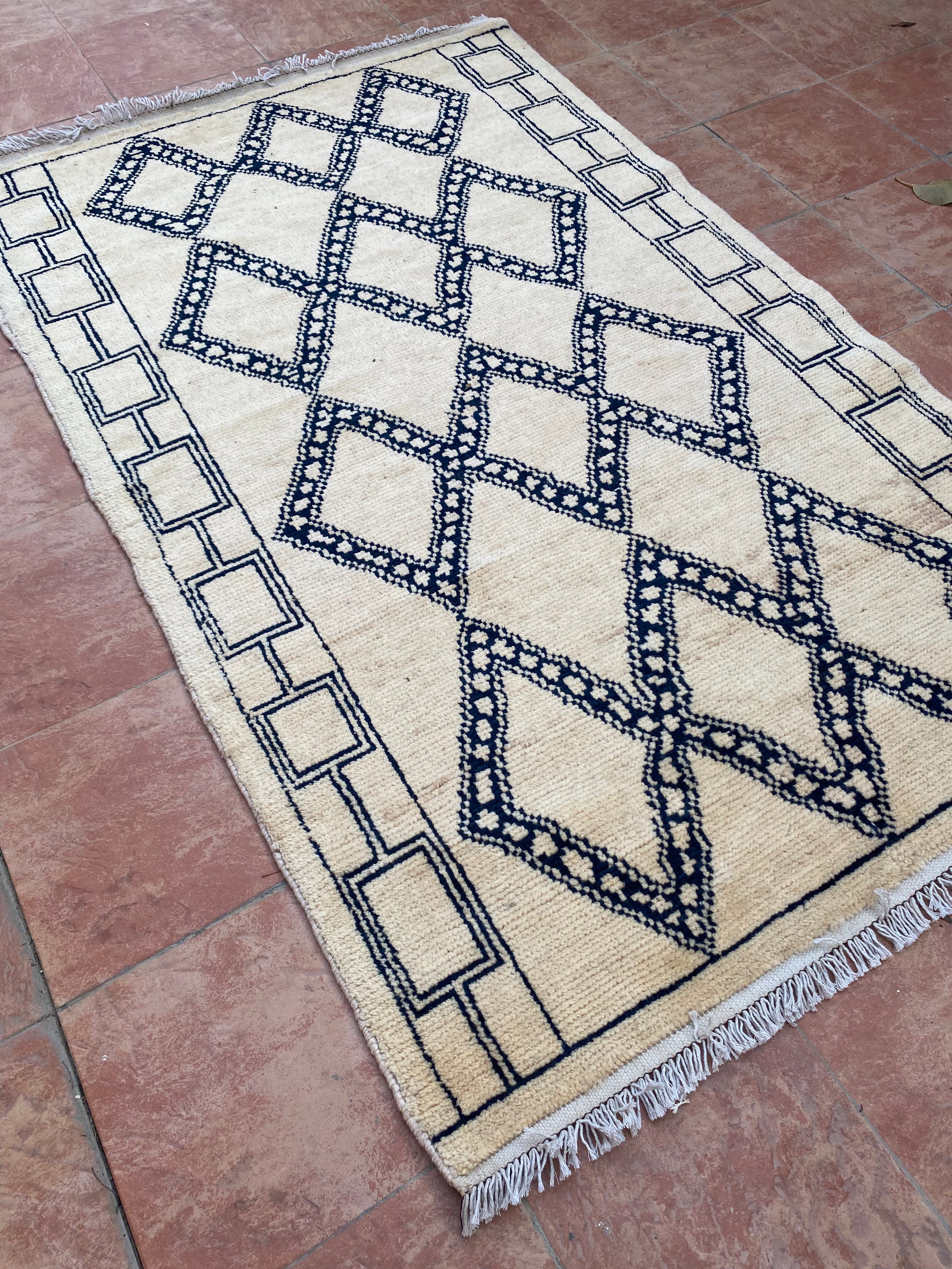 Grel Hand Knotted Rug - Size: 190 x 125 cm