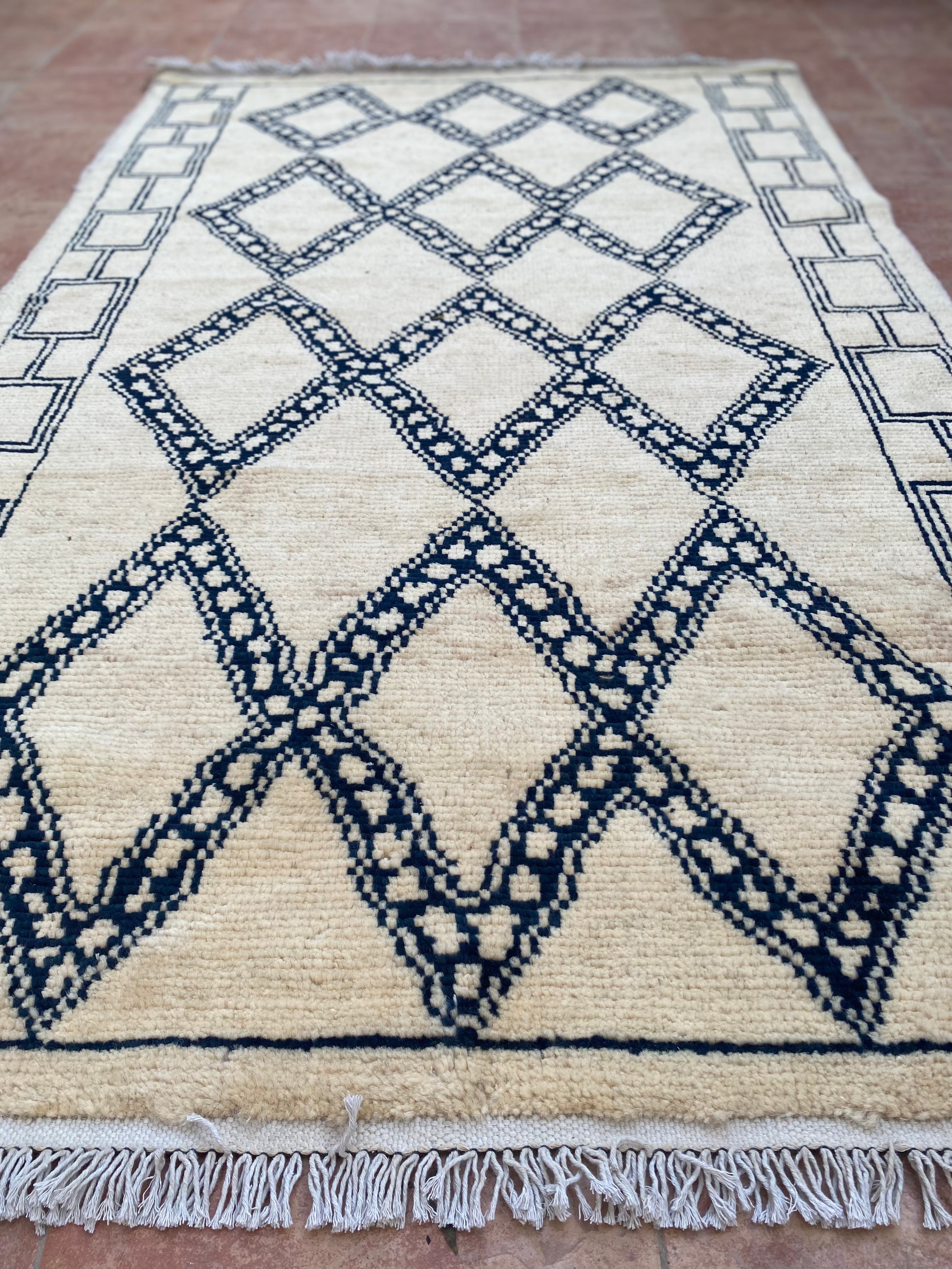 Grel Hand Knotted Rug - Size: 190 x 125 cm