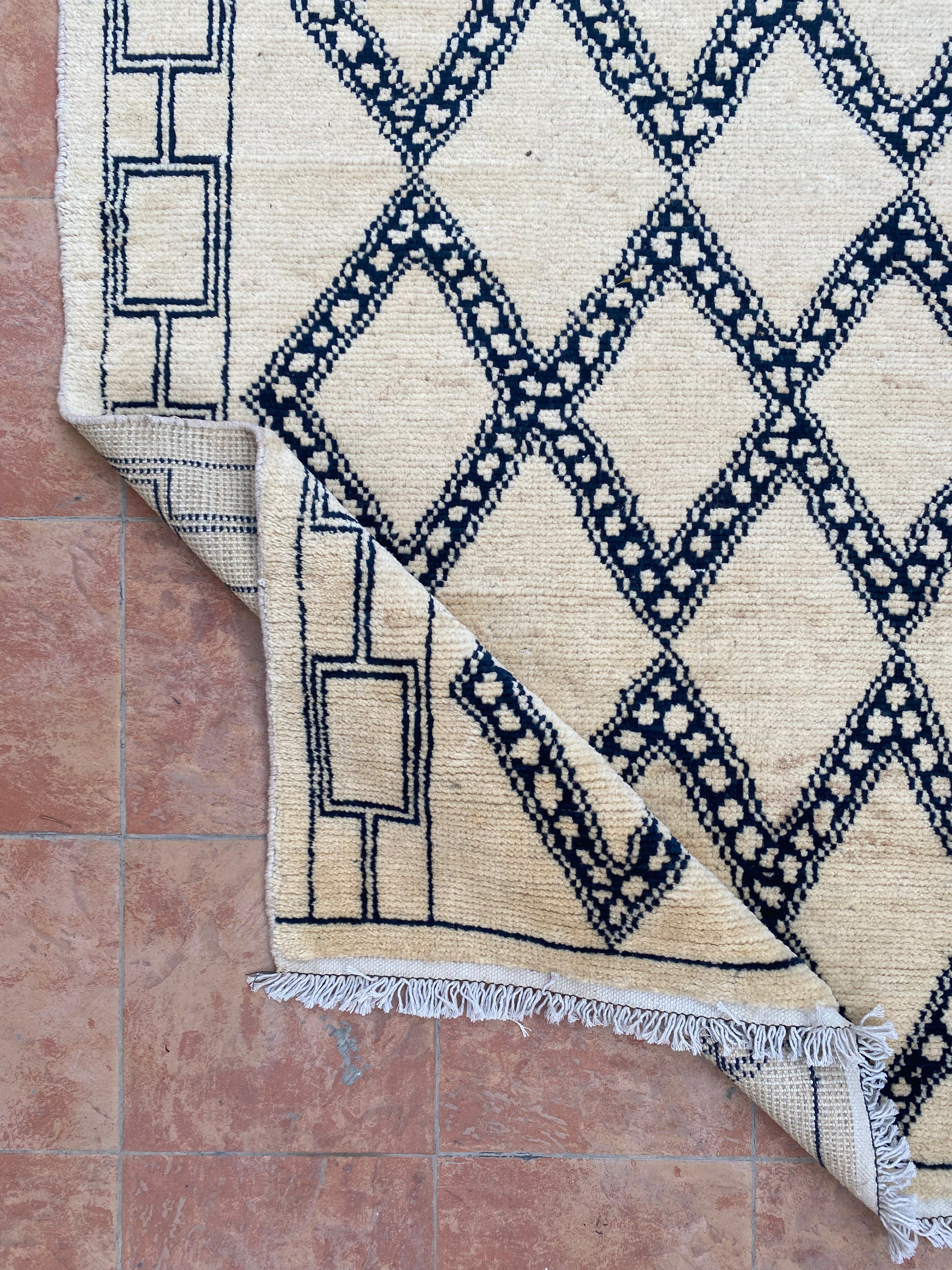 Grel Hand Knotted Rug - Size: 190 x 125 cm