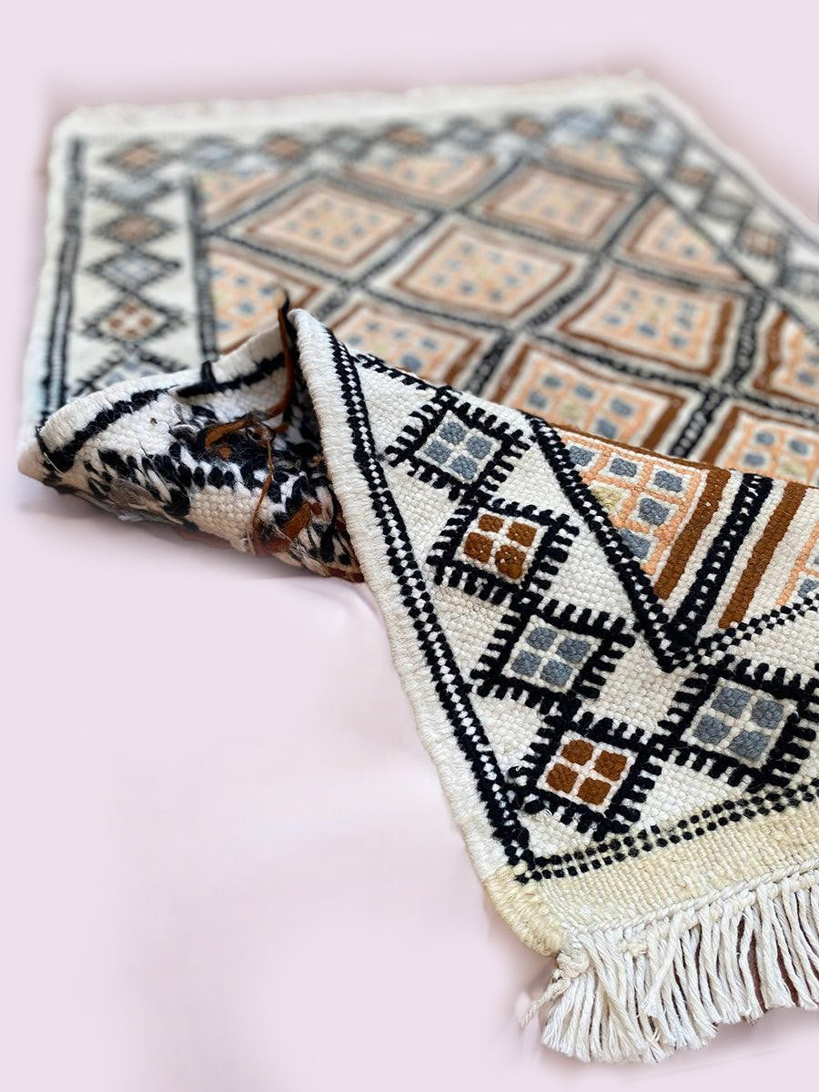 Harem - Größe: 2,6 x 1,6