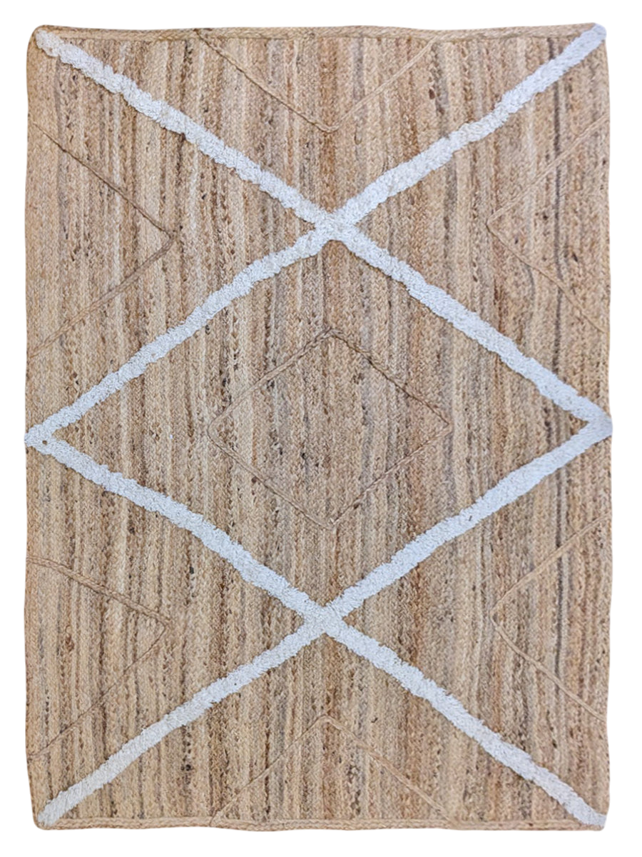 JUT1811156