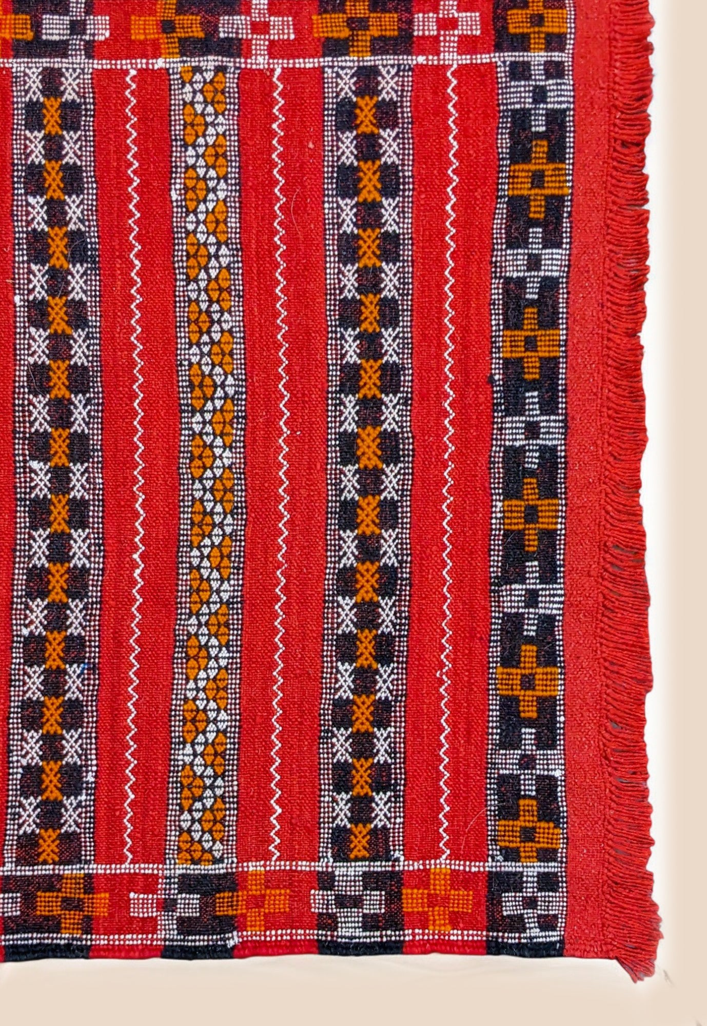 Berbliss, handgewebter marokkanischer Kelim-Teppich im Tribal-Stil, Größe: 4 x 2,6 