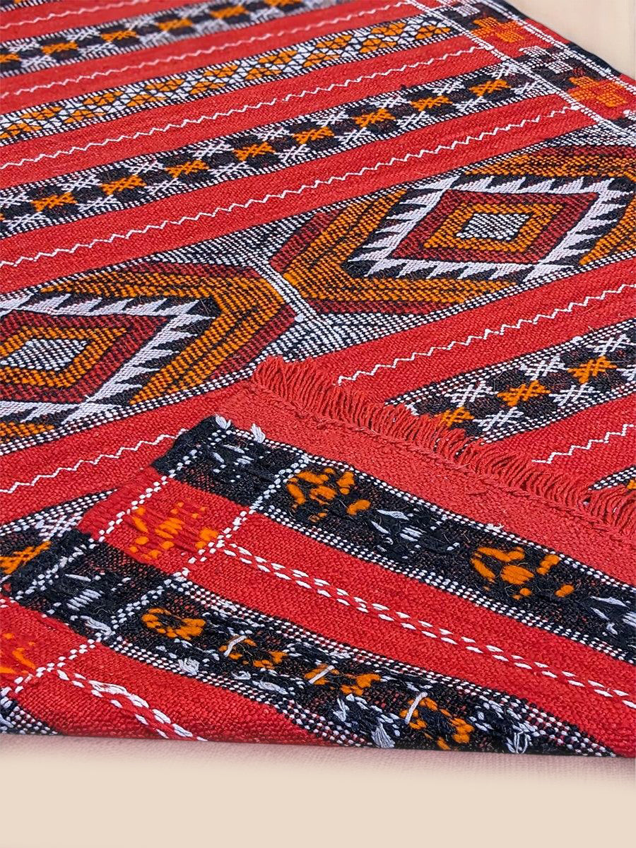 Berbliss, handgewebter marokkanischer Kelim-Teppich im Tribal-Stil, Größe: 4 x 2,6 