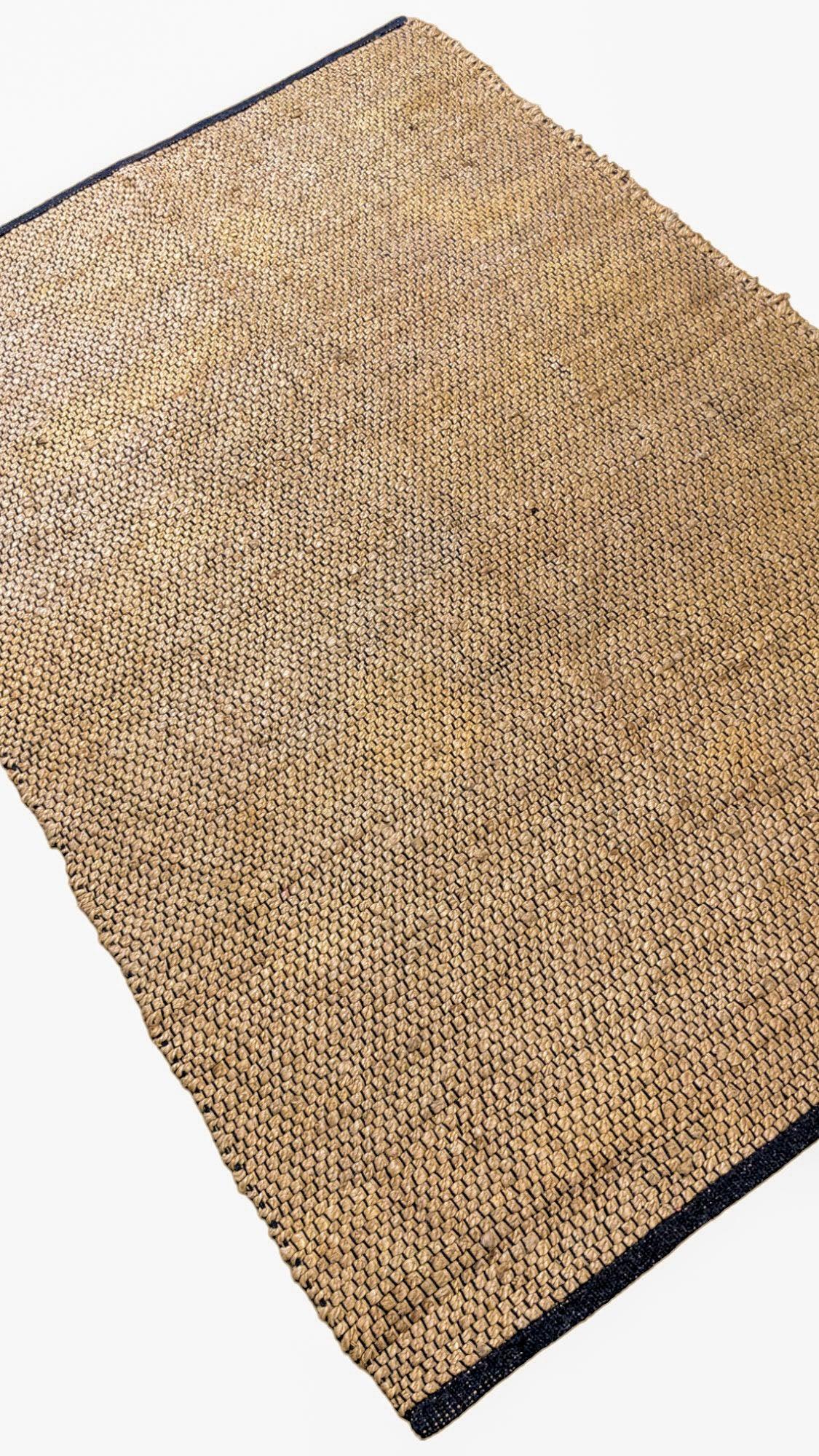 Braided Natural Jute Rug - 186 x 146 cm
