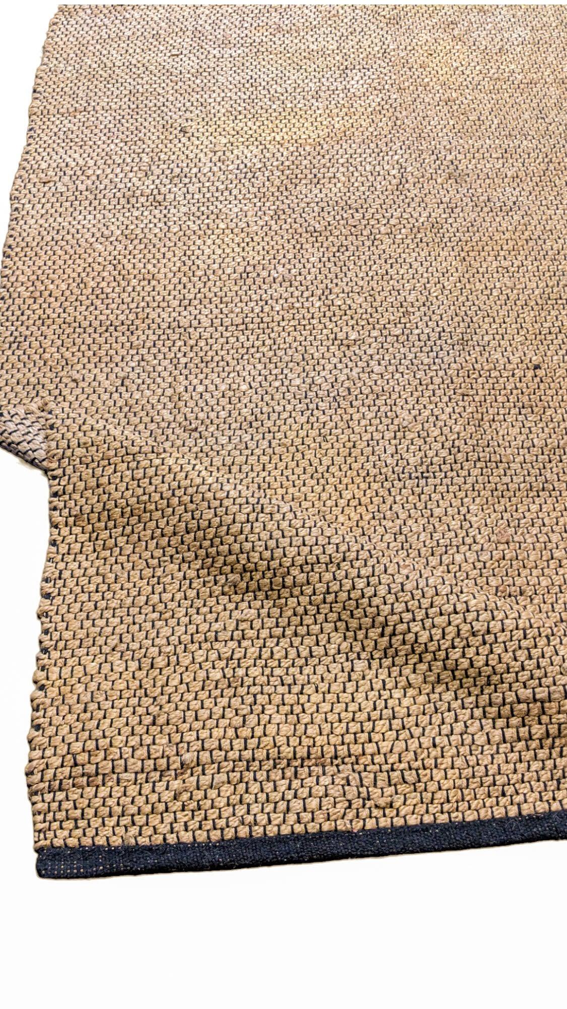 Braided Natural Jute Rug - 186 x 146 cm