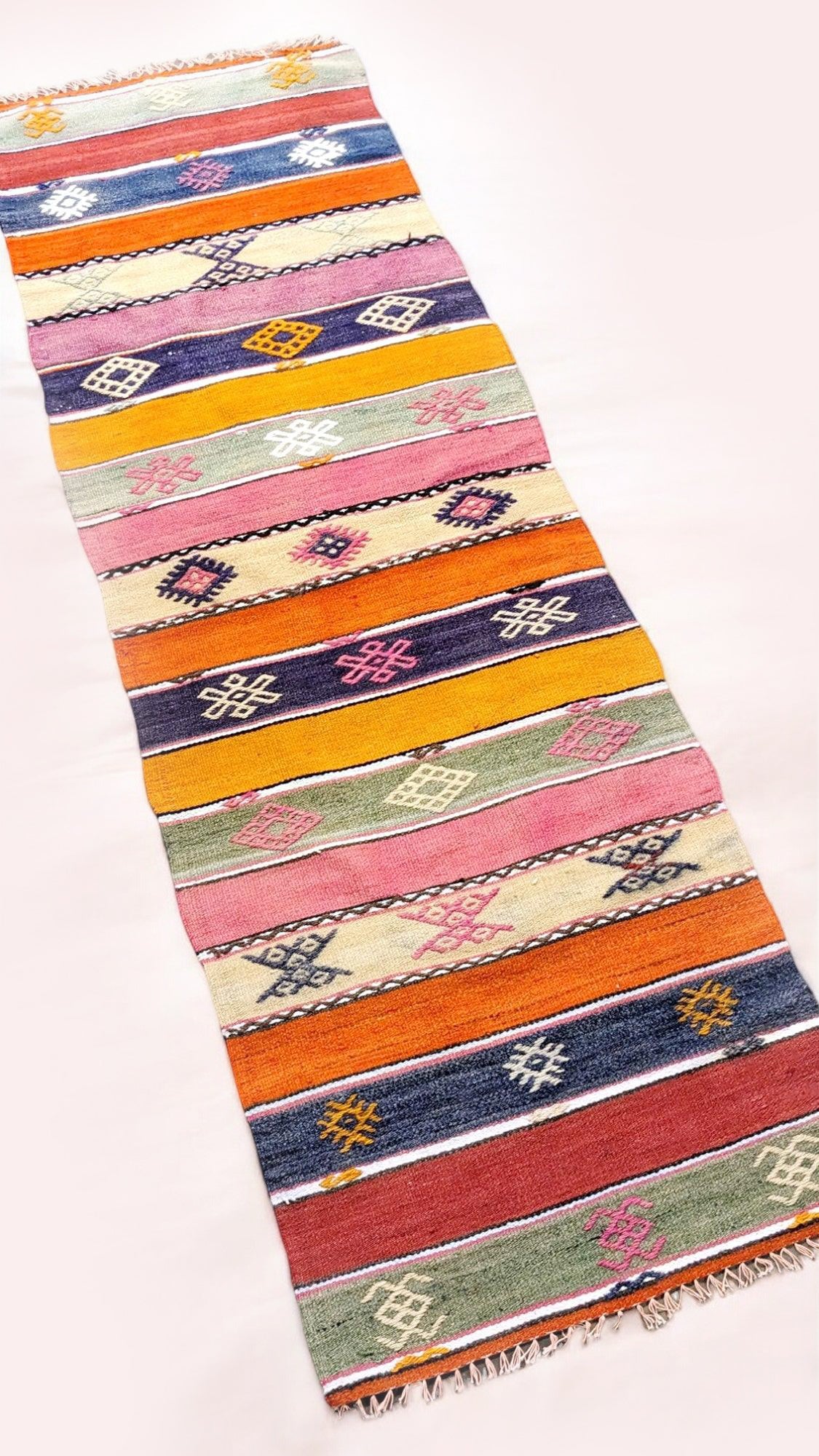 Tempest - Size: 180 x 34 cm