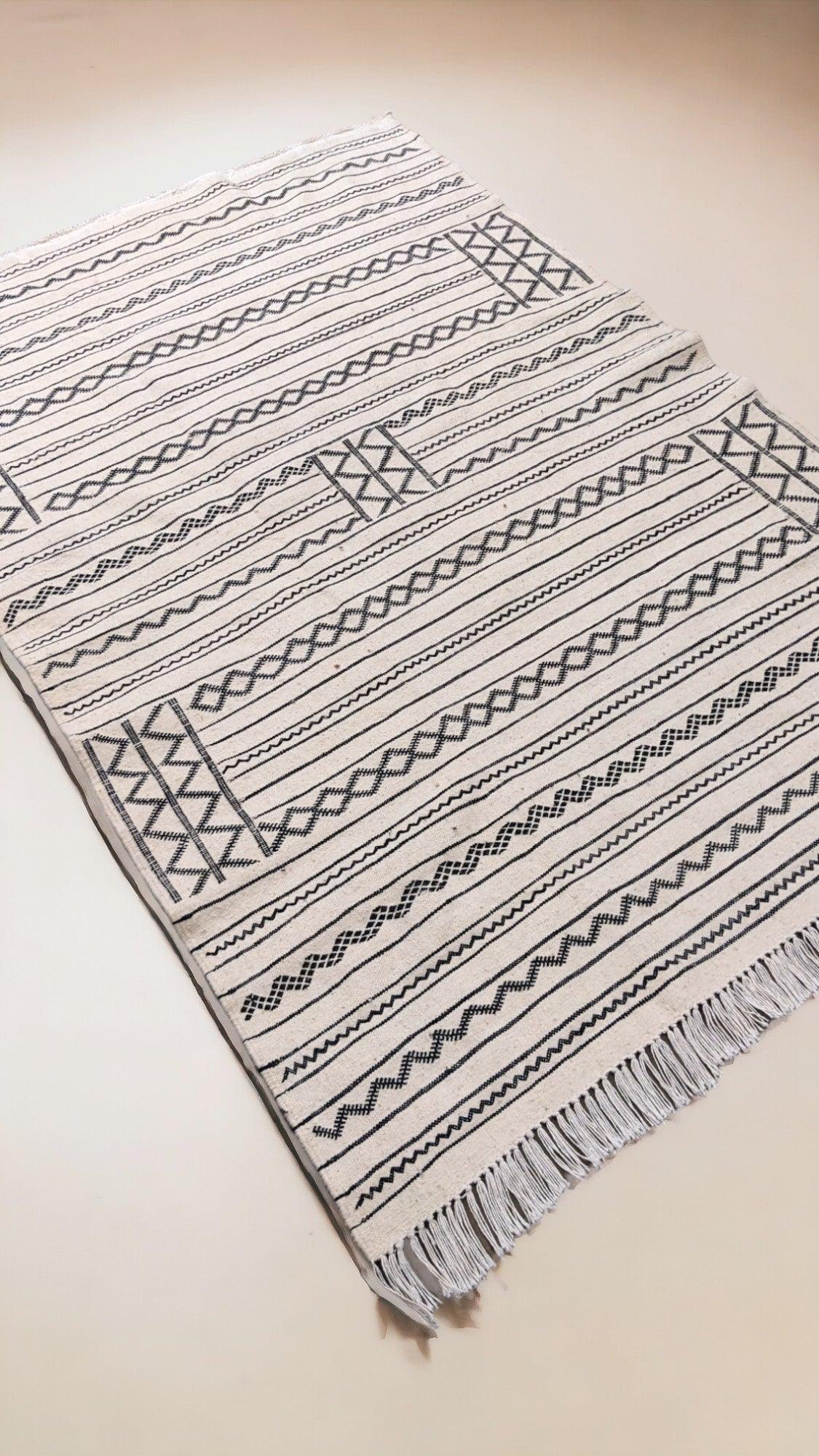 Sumak Moroccan Vintage Kilim Rug - Size: 219 × 149 cm