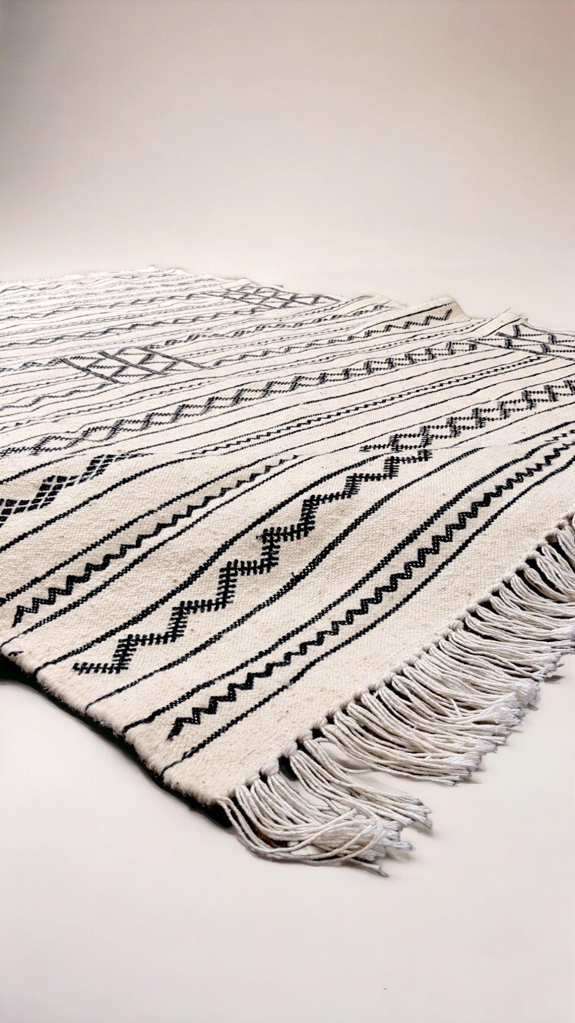 Sumak Moroccan Vintage Kilim Rug - Size: 219 × 149 cm