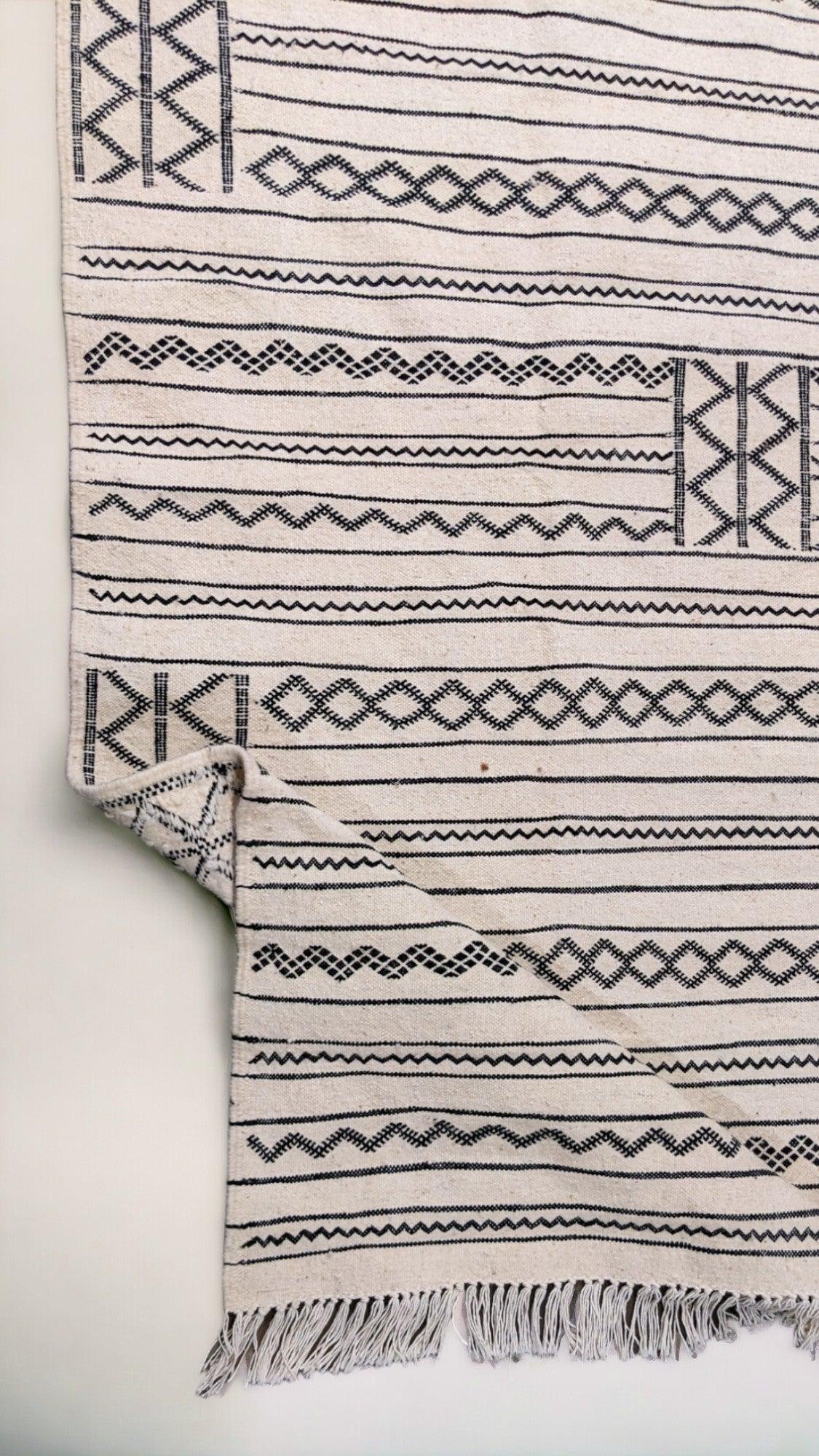 Sumak Moroccan Vintage Kilim Rug - Size: 219 × 149 cm