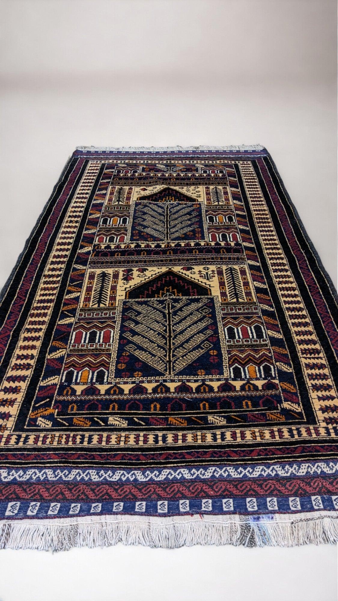 Embraces - Size: 8.7 x 4.3 - Imam Carpet Co