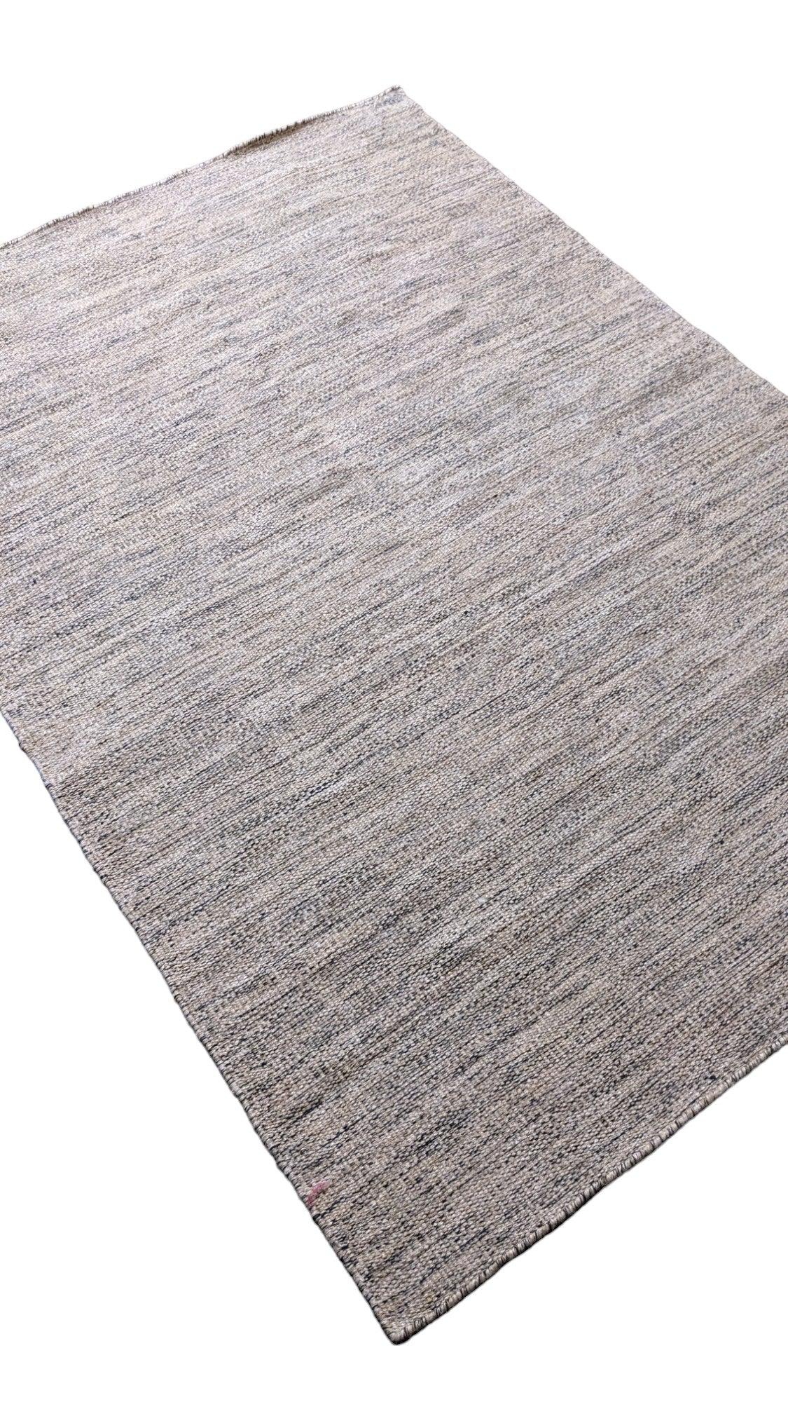 Modern Flatweave Rug - Size: 201 × 143 cm