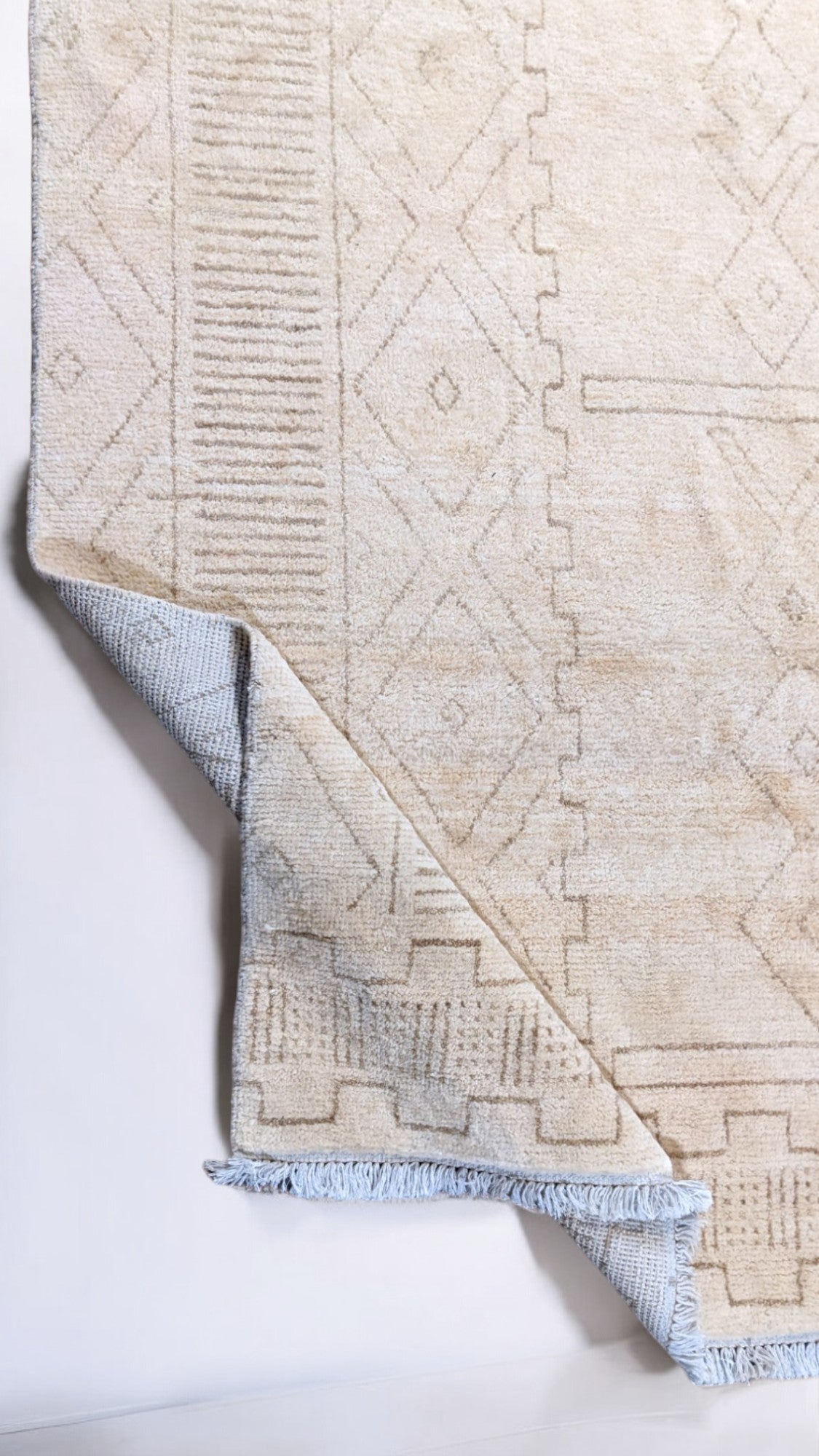 Florea Handgeknüpfter Teppich – Maßanfertigung