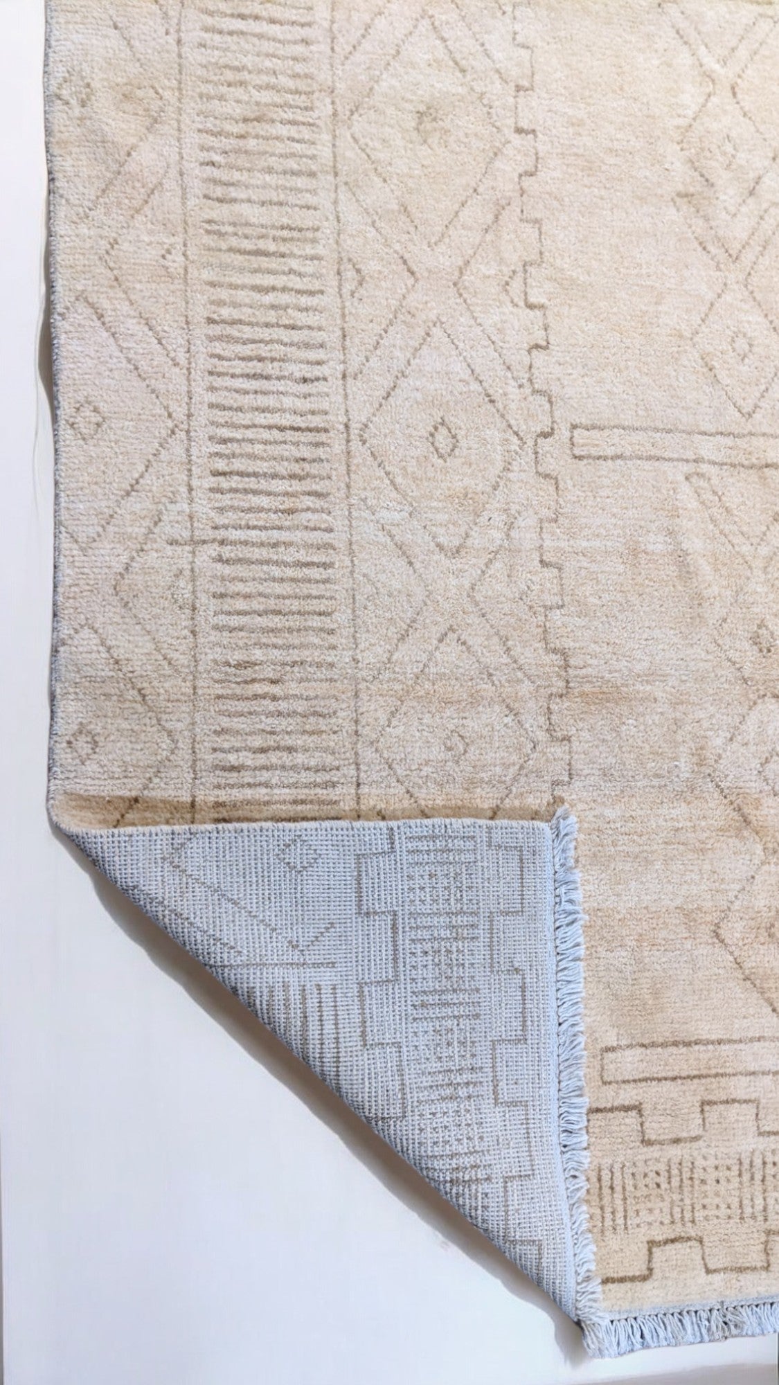 Florea Handgeknüpfter Teppich – Maßanfertigung