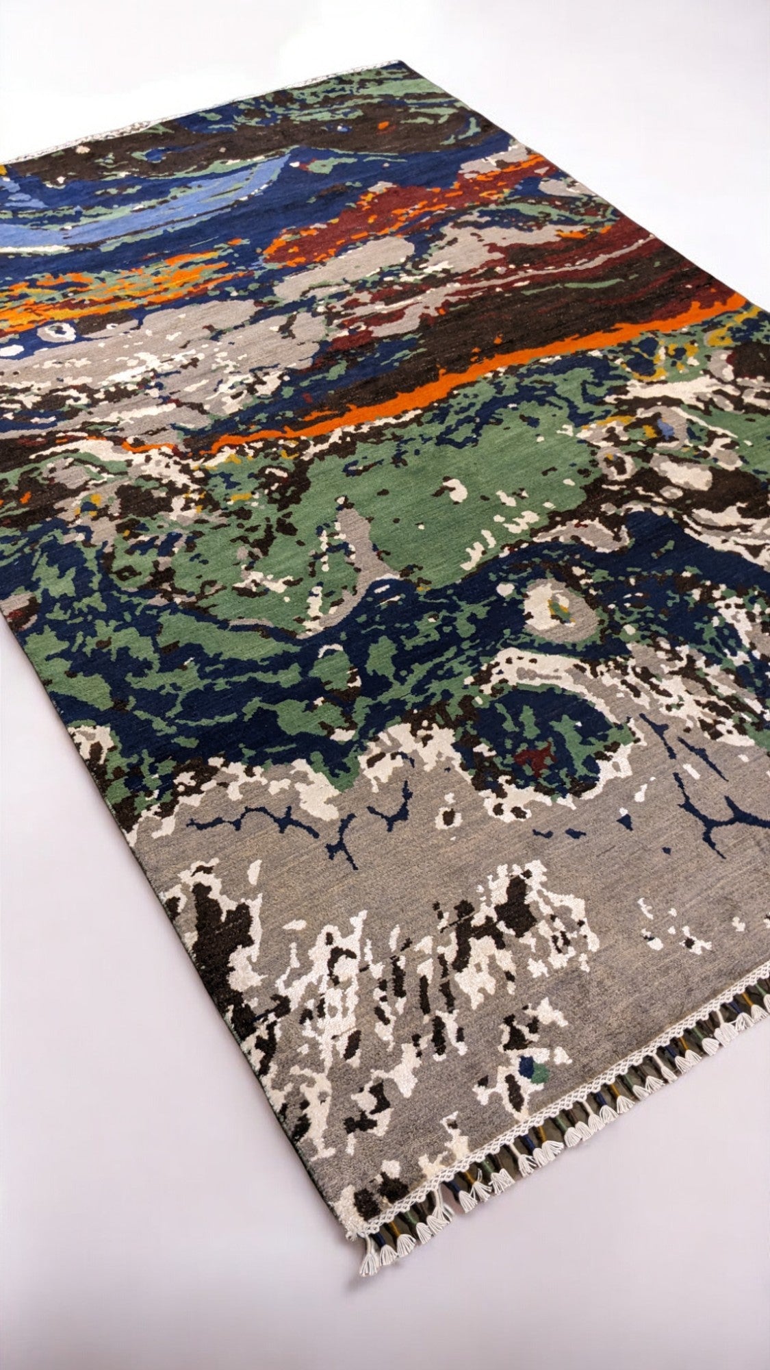 Modern Chobi Silk & Wool Rug - Size: 286 × 182 cm