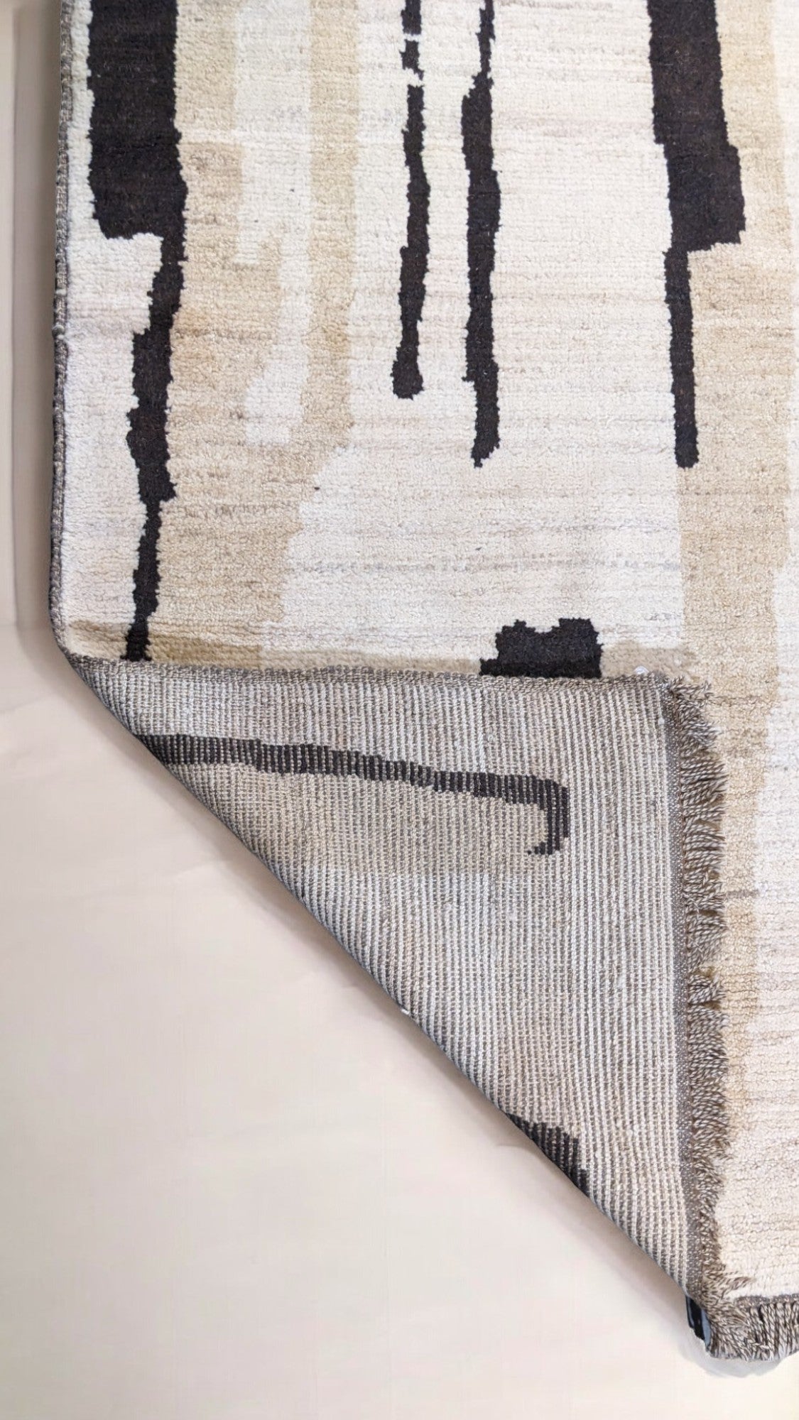 Jynx handgeknüpfter Teppich – Maßanfertigung
