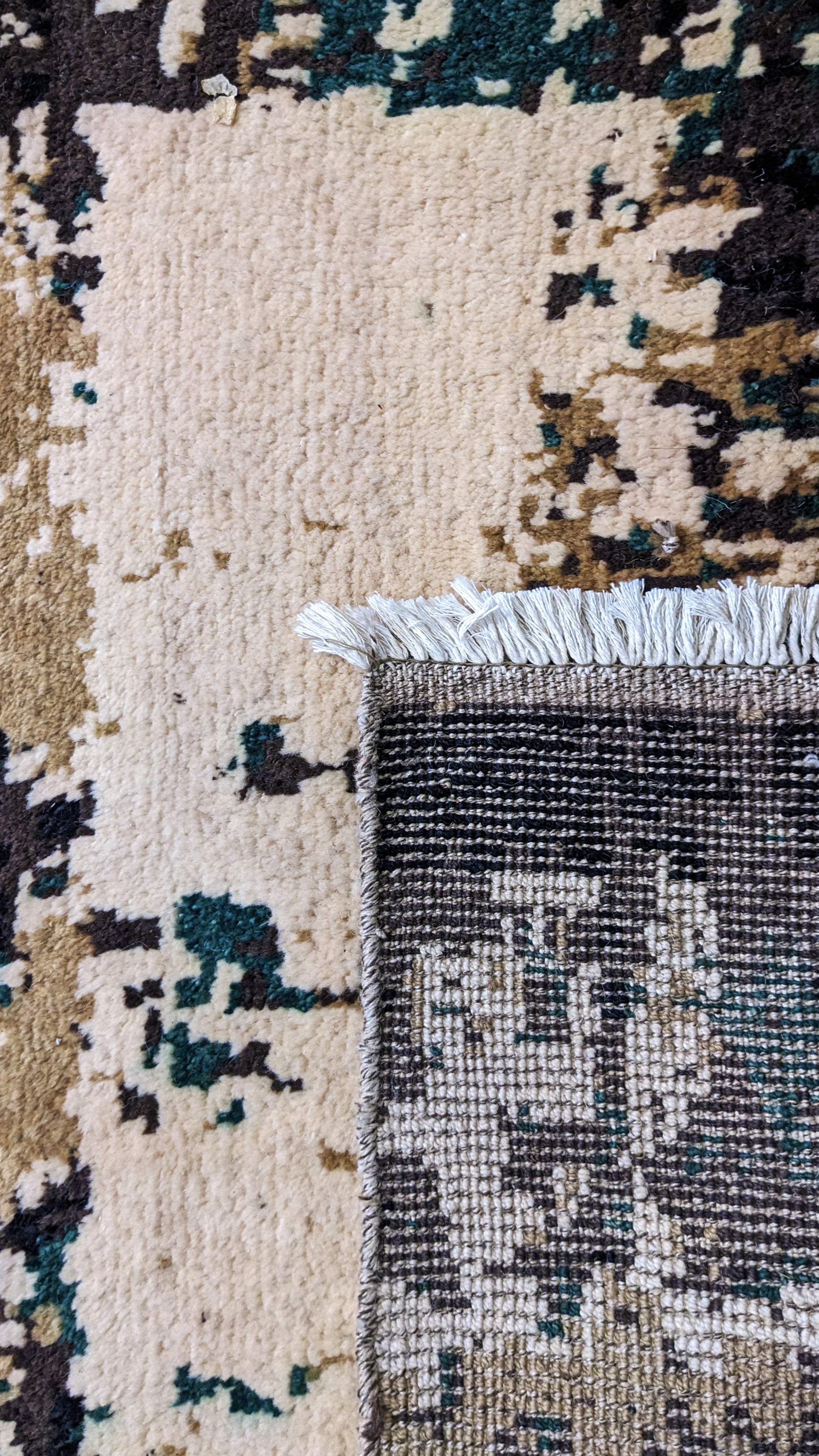 Giro Hand Knotted Rug - 315 x 246 cm