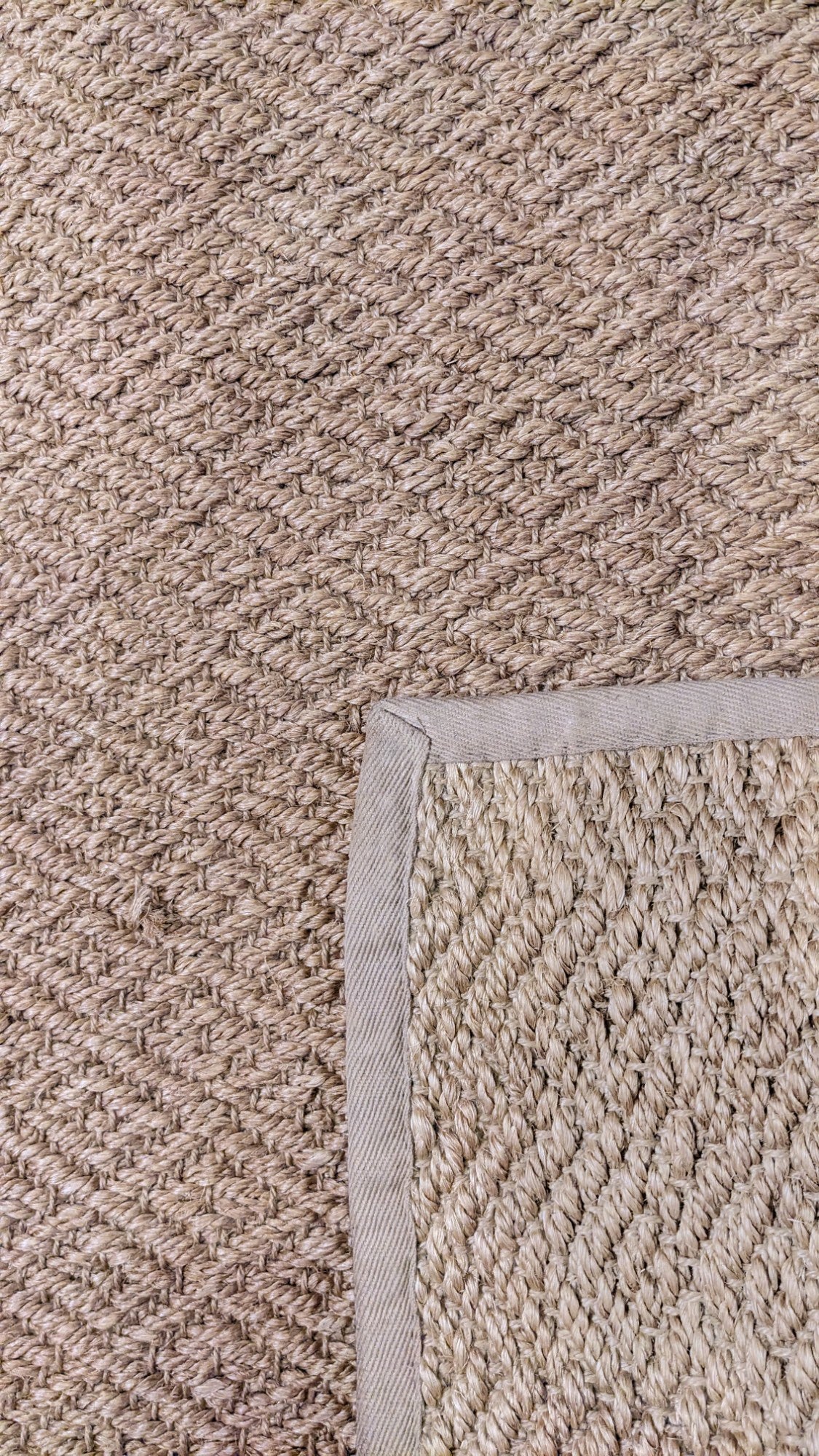 Loop Natural Jute Rug - 183 × 128 cm