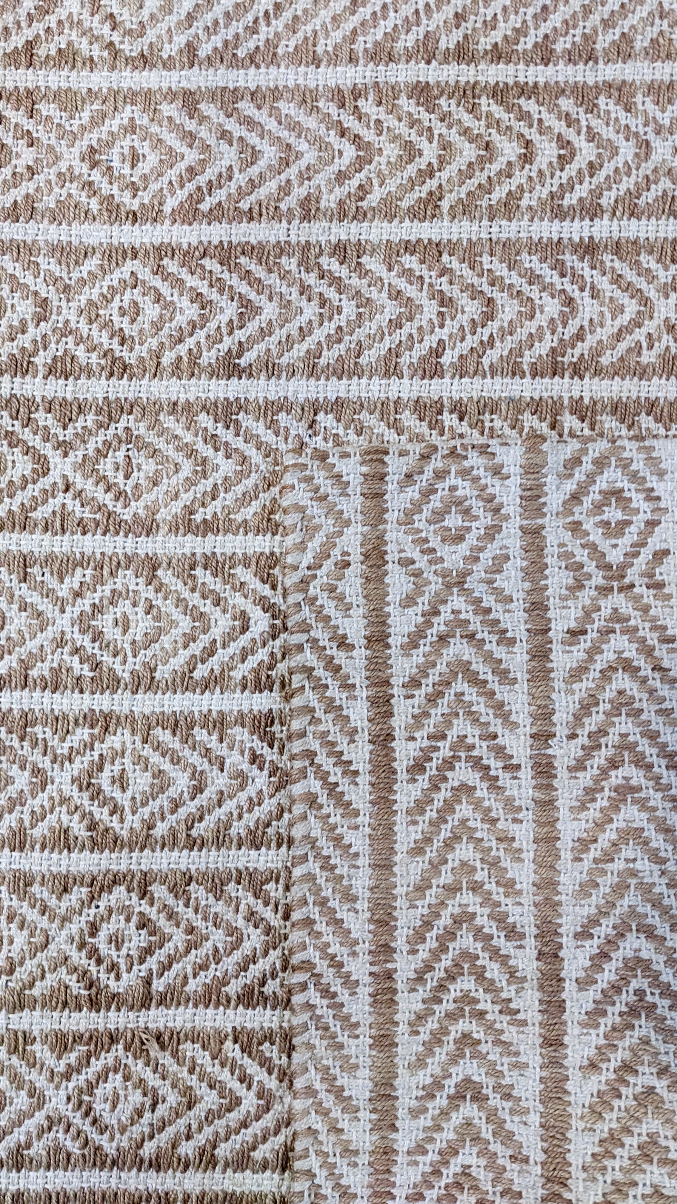 Loop Natural Jute Rug - 186 × 146 cm