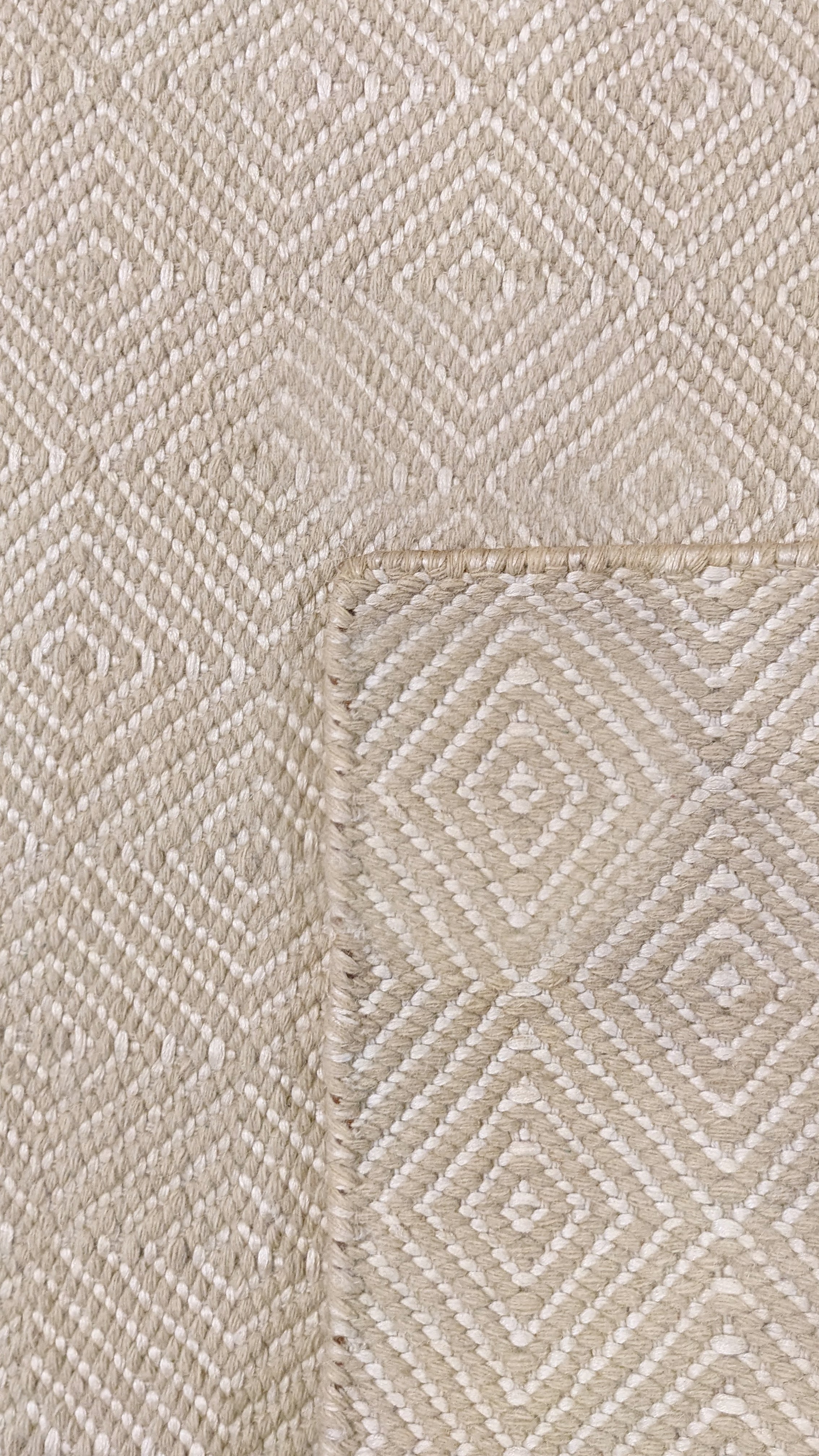 Modern Flatweave Rug - 204 × 94 cm