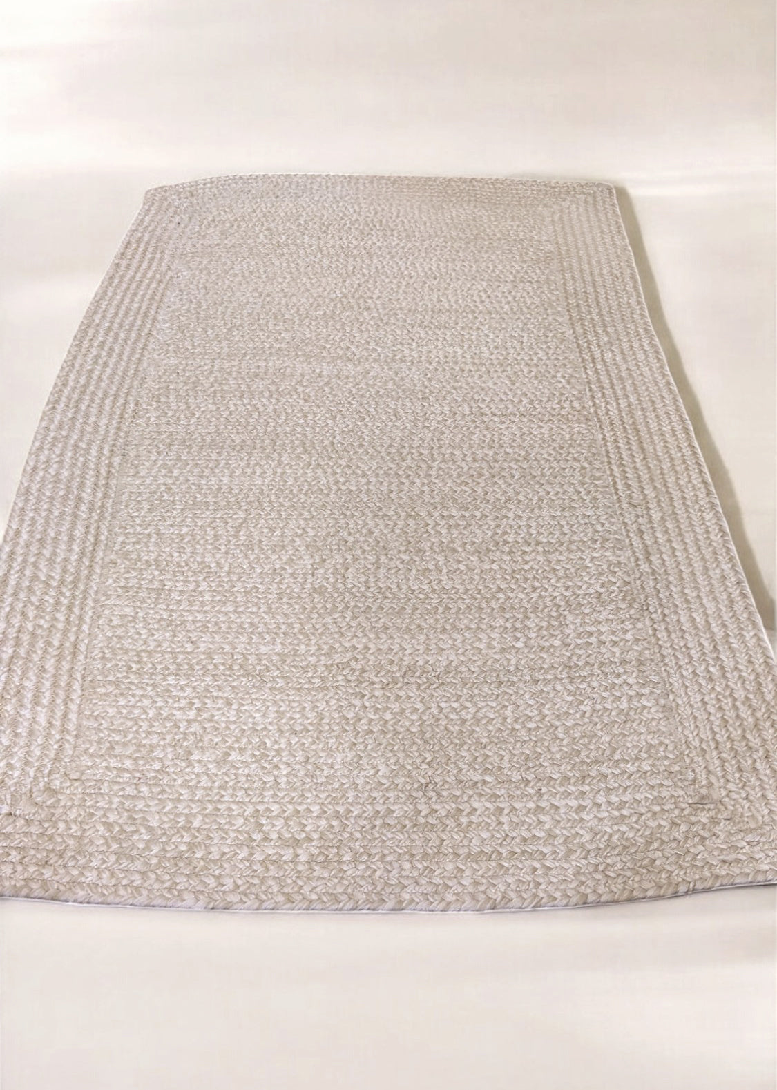Braided Natural Jute Rug - 131 x 79 cm