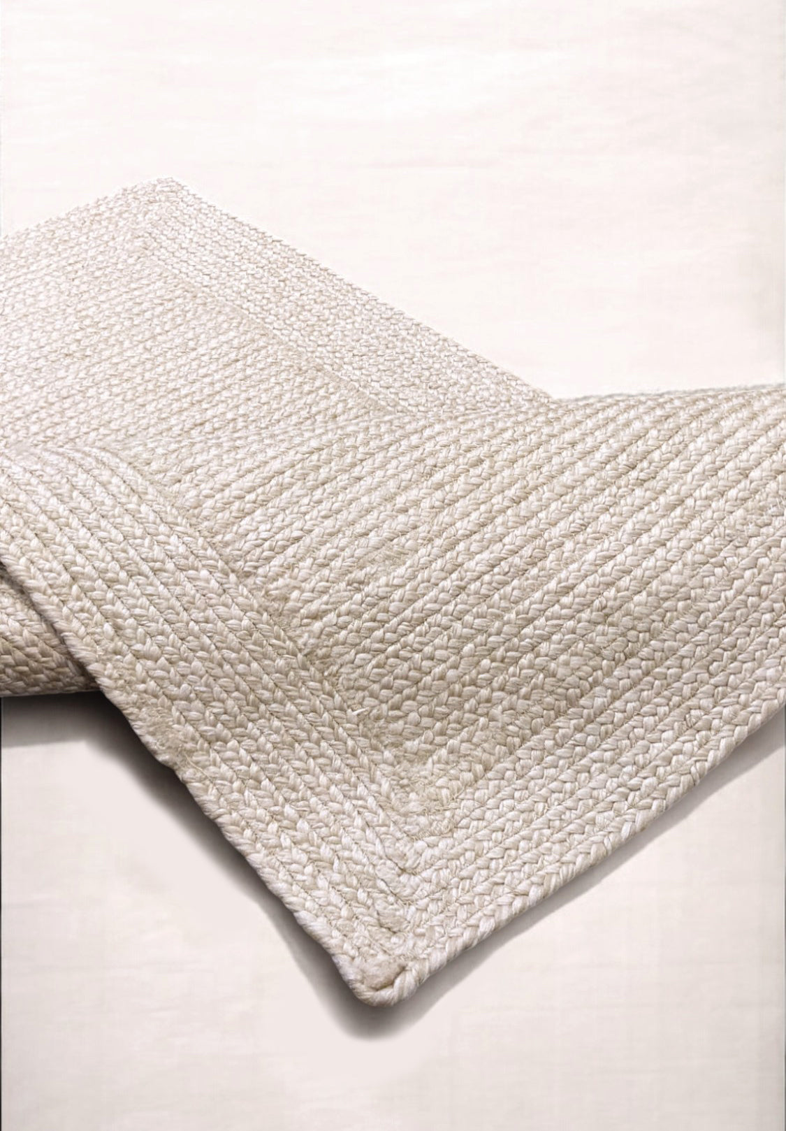 Braided Natural Jute Rug - 131 x 79 cm