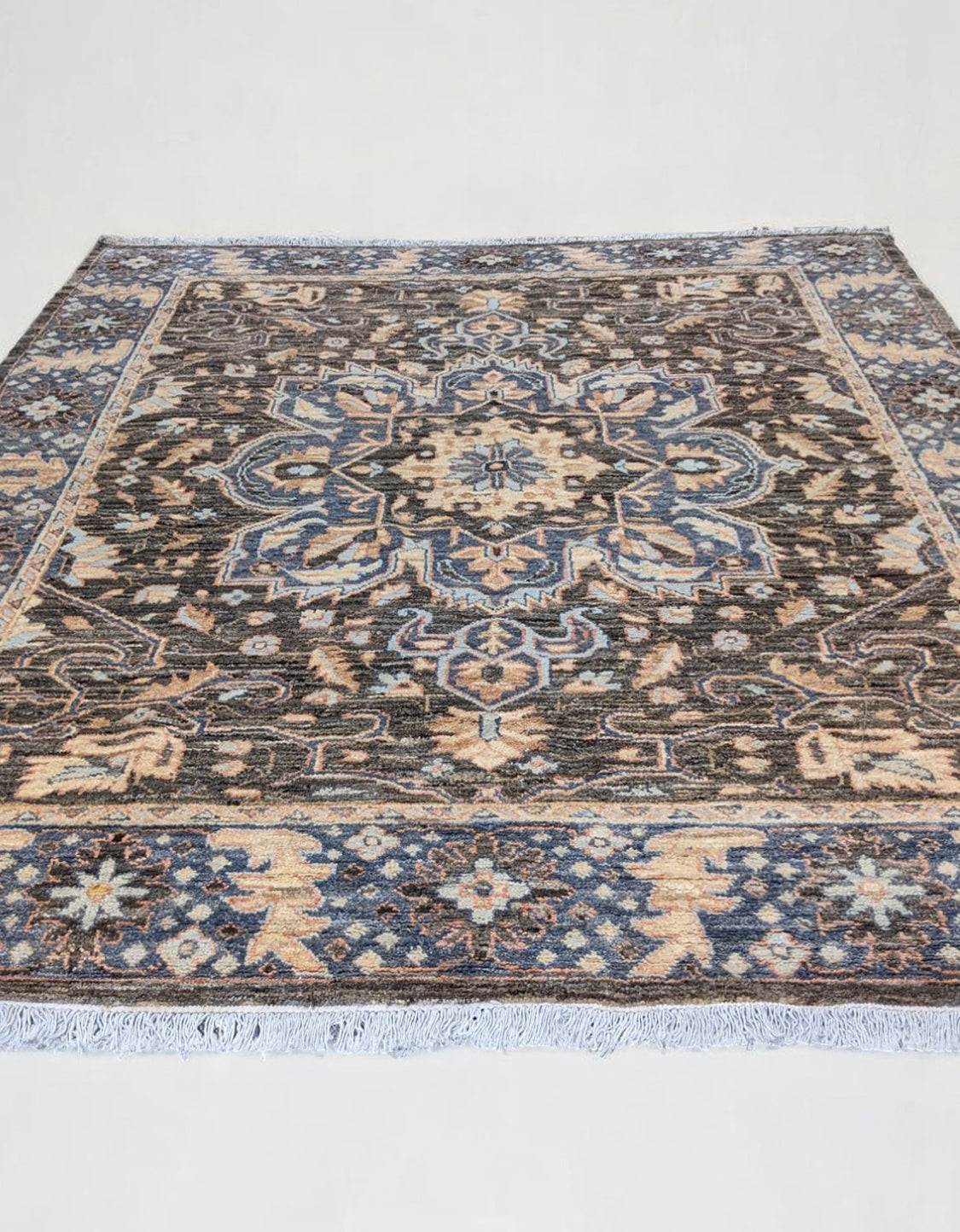 Wrealm Hand Knotted Rug - 314 x 247 cm