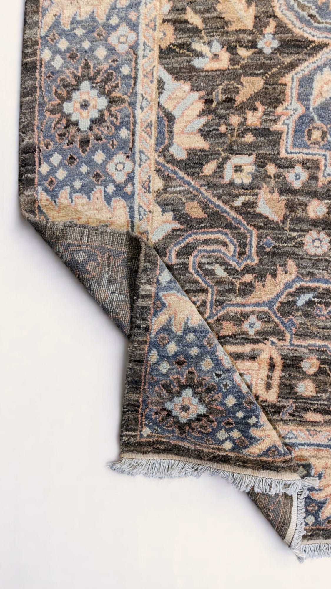 Wrealm Hand Knotted Rug - 314 x 247 cm