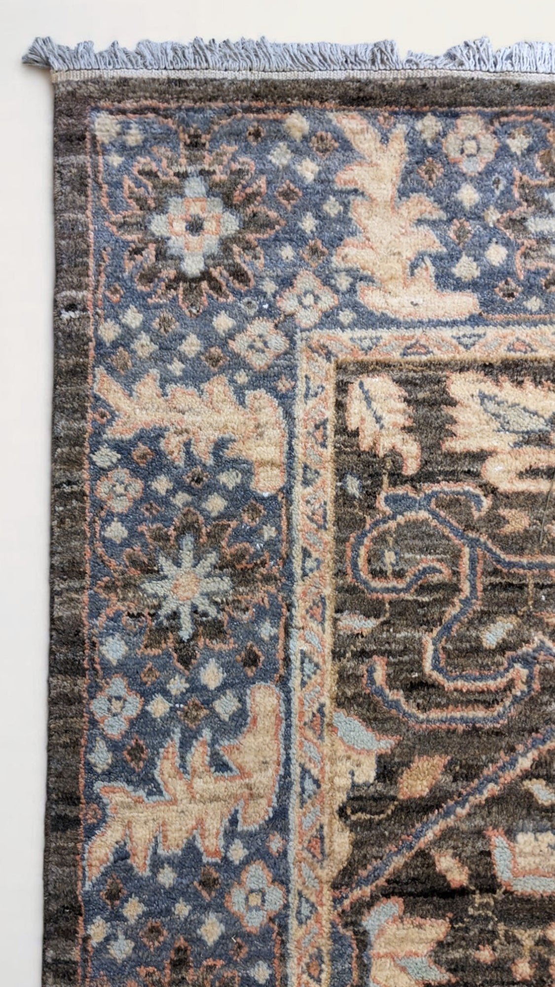 Wrealm Hand Knotted Rug - 314 x 247 cm