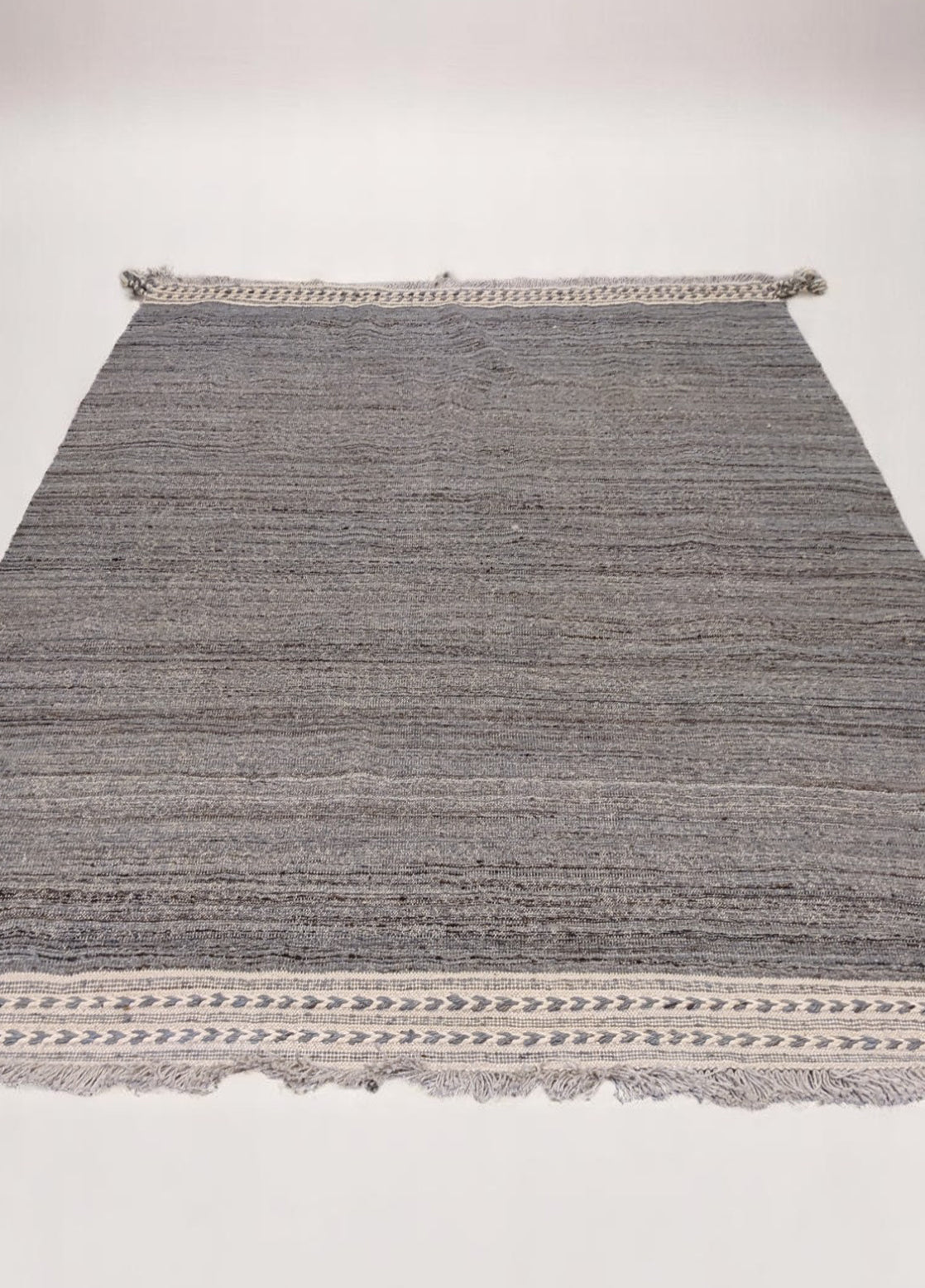 Moderner beigefarbener und blauer Flachgewebe-Wollteppich | 247 x 183 cm
