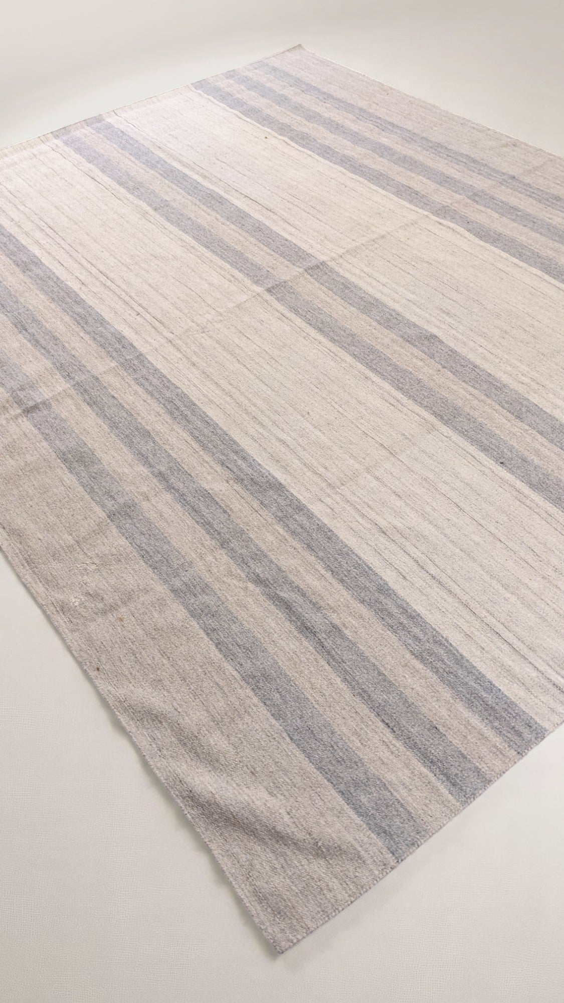 Velour Flatweave Rug - 308 x 217 cm