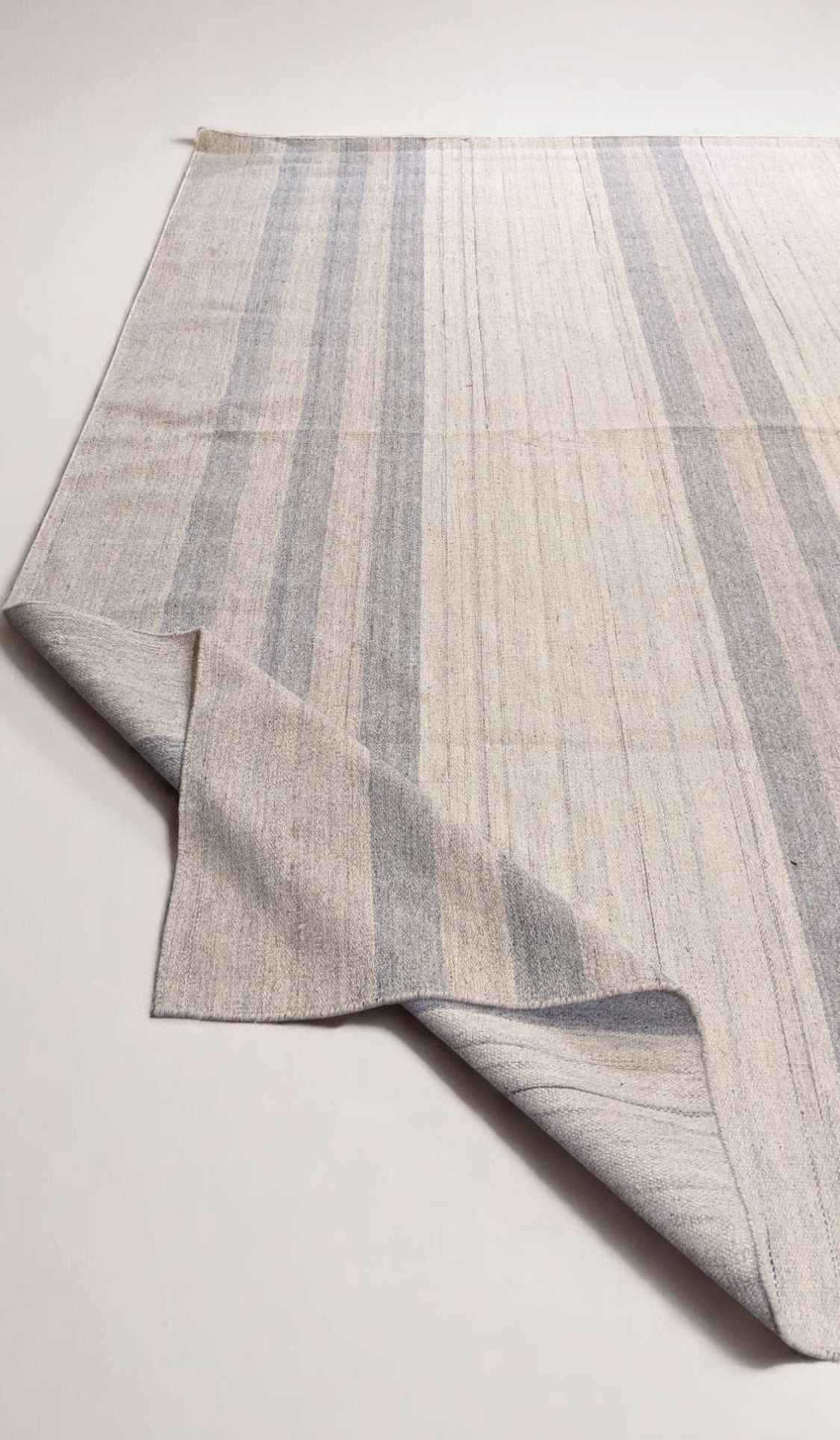 Velour Flatweave Rug - 308 x 217 cm