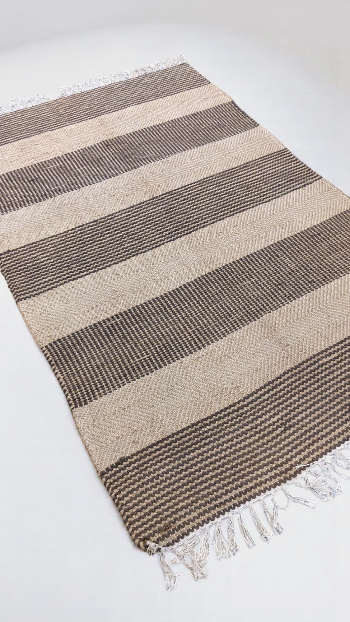 Flatweave Natural Jute Rug - 186 x 134 cm