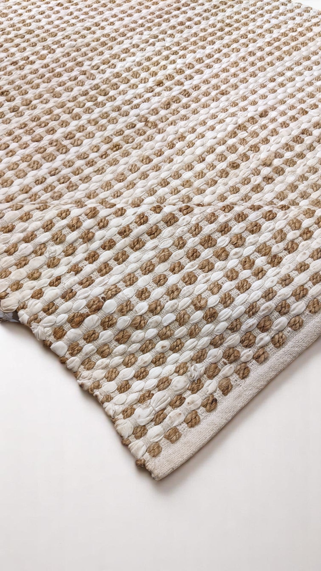 Loop Weave Natural Jute Rug - 183 x 122 cm