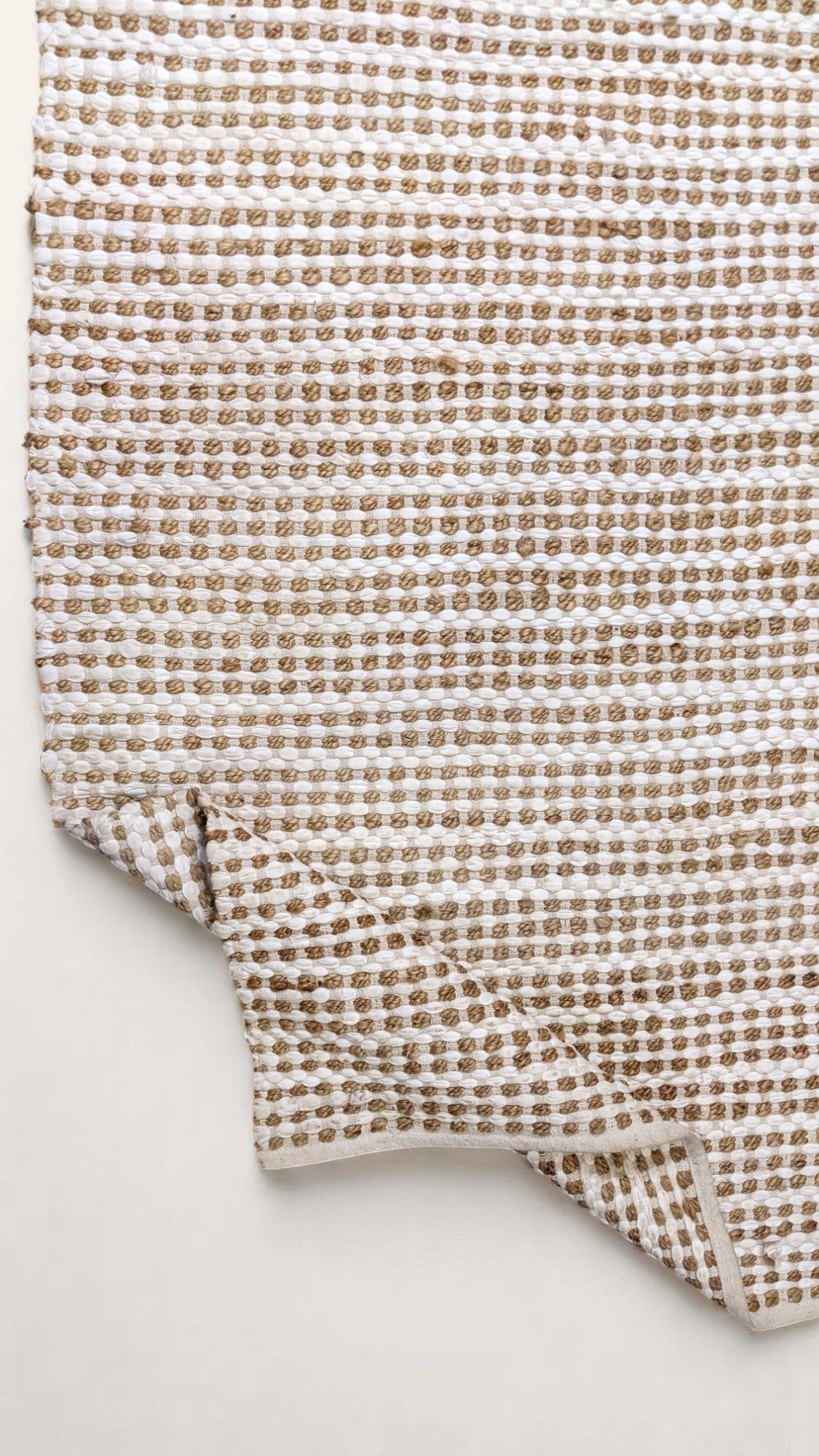 Loop Weave Natural Jute Rug - 183 x 122 cm