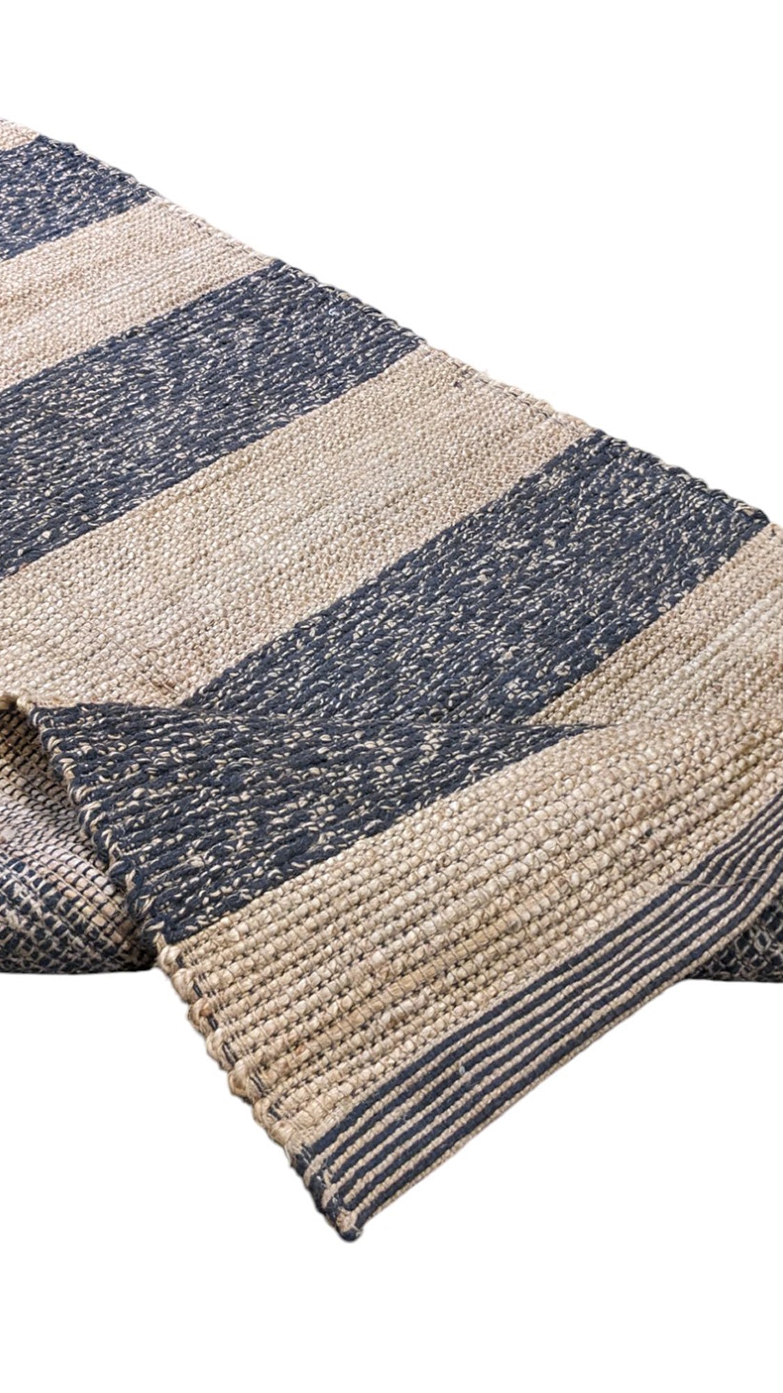 Braided Natural Jute Rug - 152 x 85 cm